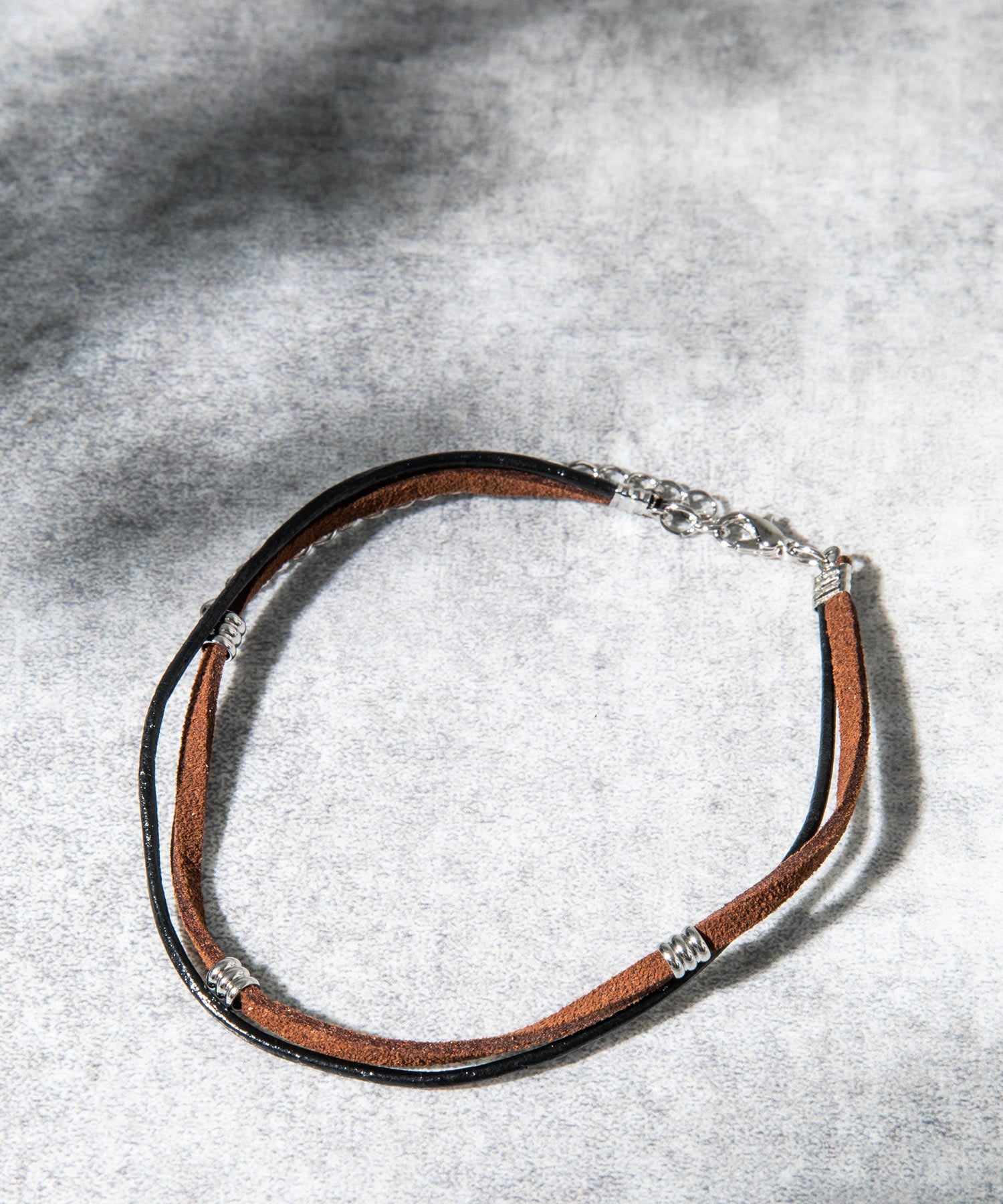 ロッキーモンロー Rocky Monroe アンクレット ブレスレット メンズ レディース つけっぱなし 2連 シルバー PU フェイクレザー チャーム カラーコード ペア シンプル 英字 9571