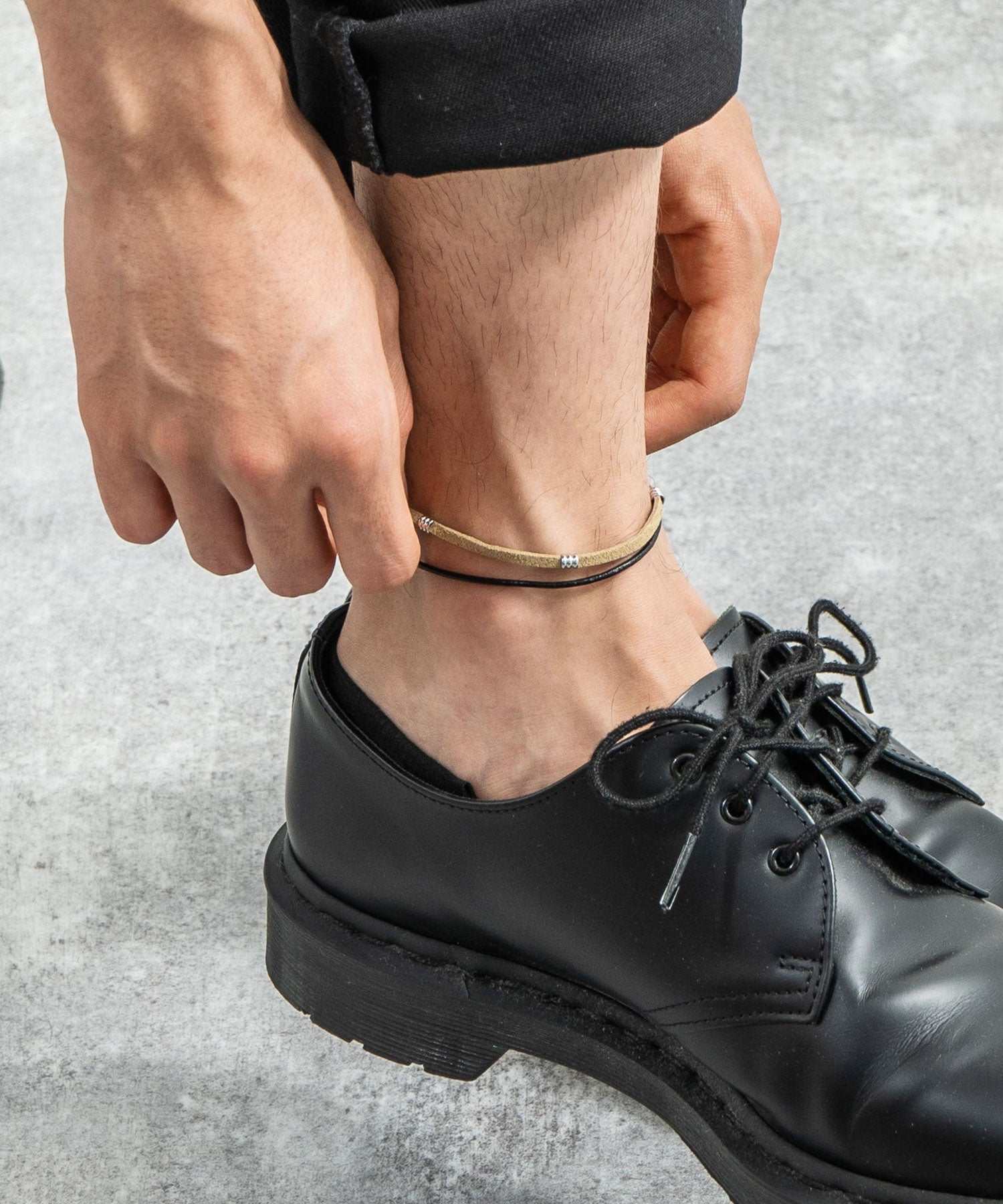 ロッキーモンロー Rocky Monroe アンクレット ブレスレット メンズ レディース つけっぱなし 2連 シルバー PU フェイクレザー チャーム カラーコード ペア シンプル 英字 9571