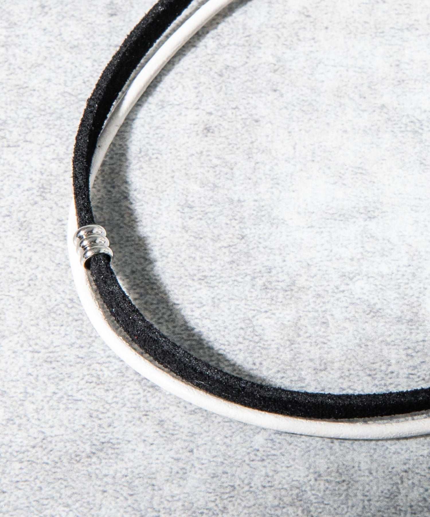 ロッキーモンロー Rocky Monroe アンクレット ブレスレット メンズ レディース つけっぱなし 2連 シルバー PU フェイクレザー チャーム カラーコード ペア シンプル 英字 9571