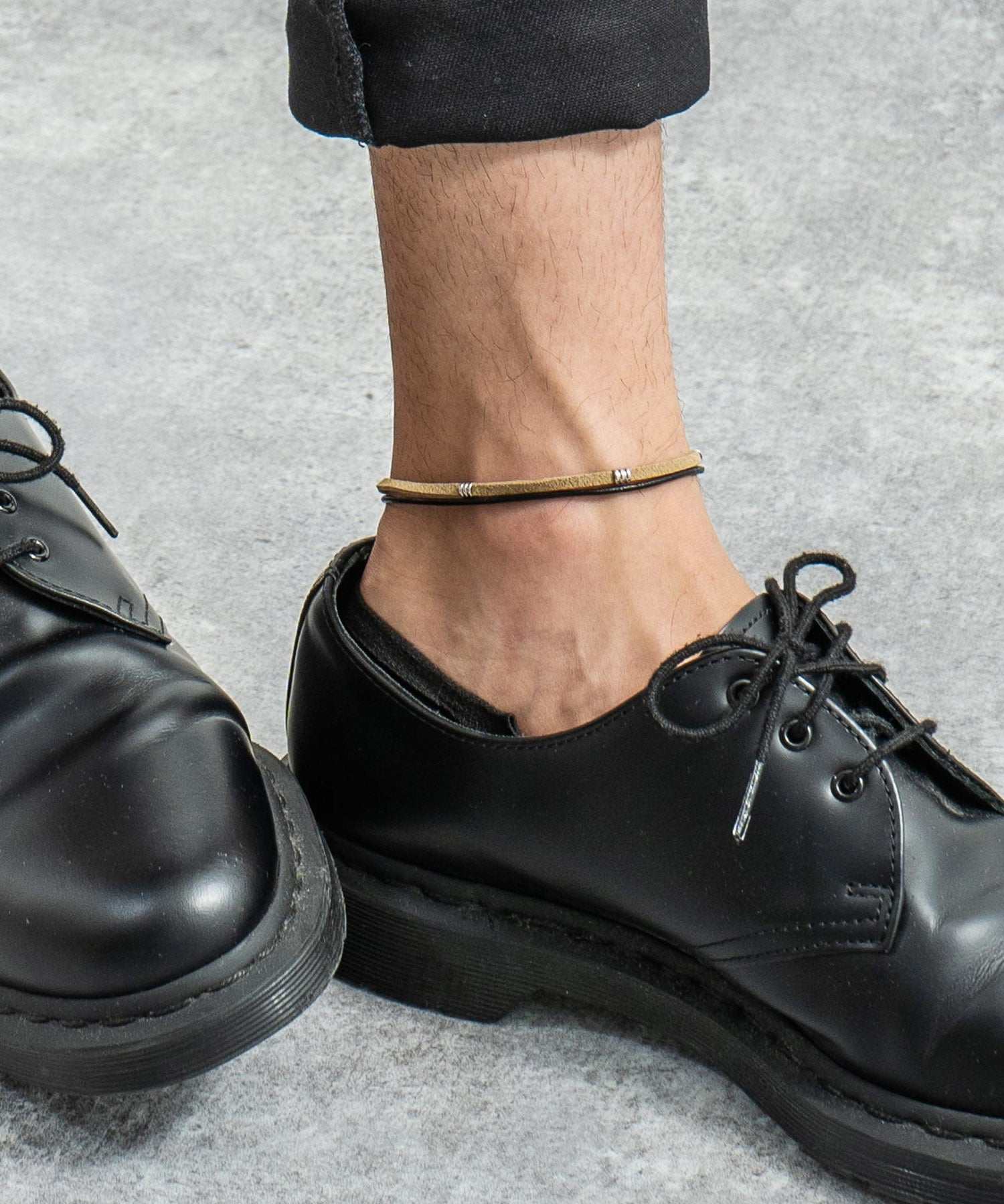 ロッキーモンロー Rocky Monroe アンクレット ブレスレット メンズ レディース つけっぱなし 2連 シルバー PU フェイクレザー チャーム カラーコード ペア シンプル 英字 9571