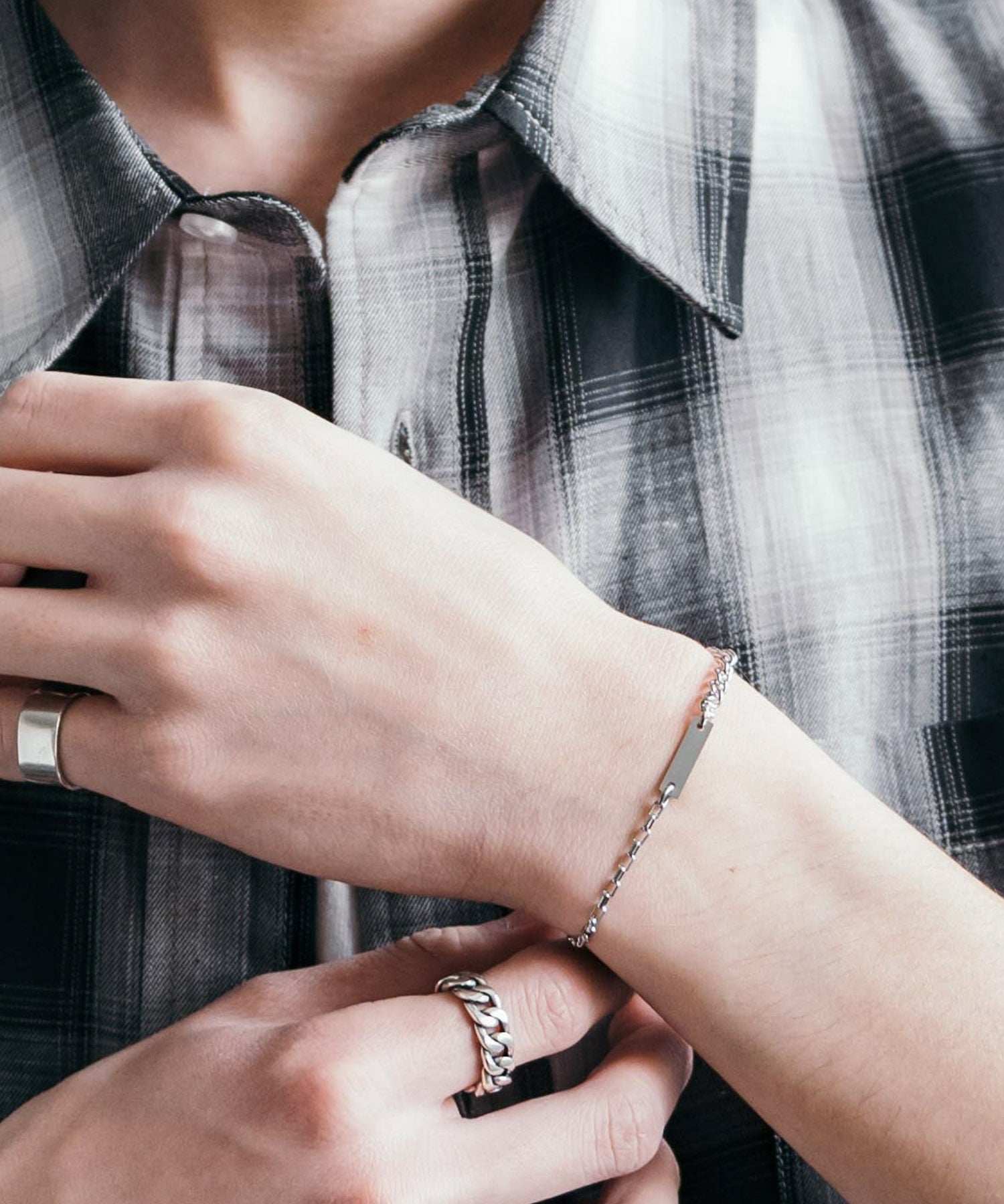 Rocky Monroe Stainless Steel Bracelet for Men and Women Chain with Lobster Clasp Mantel Style with Charm Unisex Accessory Simple Casual Bangle Pair Matching