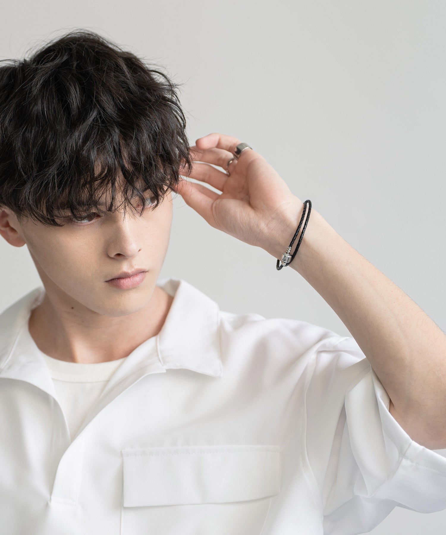 洛基·門羅 Rocky Monroe 手環 配對 男士 女士 編織 皮革 磁鐵 磁性 配飾 手環 簡約 乾淨 休閒 美式復古 一對