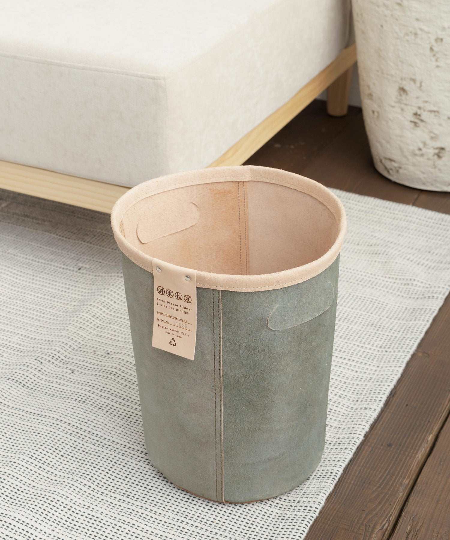Rocky Monroe Trash Box Garbage Can Cowhide Toko Leather Domestic Made in Japan Genuine Leather Dust Box Storage Slim Simple Plain Miscellaneous Goods Interior Stylish Round Type Room New Life