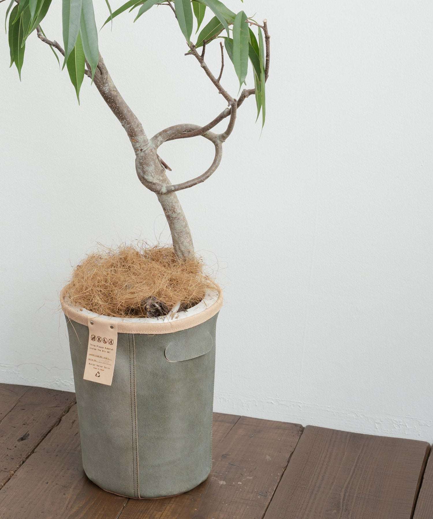 Rocky Monroe Trash Box Garbage Can Cowhide Toko Leather Domestic Made in Japan Genuine Leather Dust Box Storage Slim Simple Plain Miscellaneous Goods Interior Stylish Round Type Room New Life