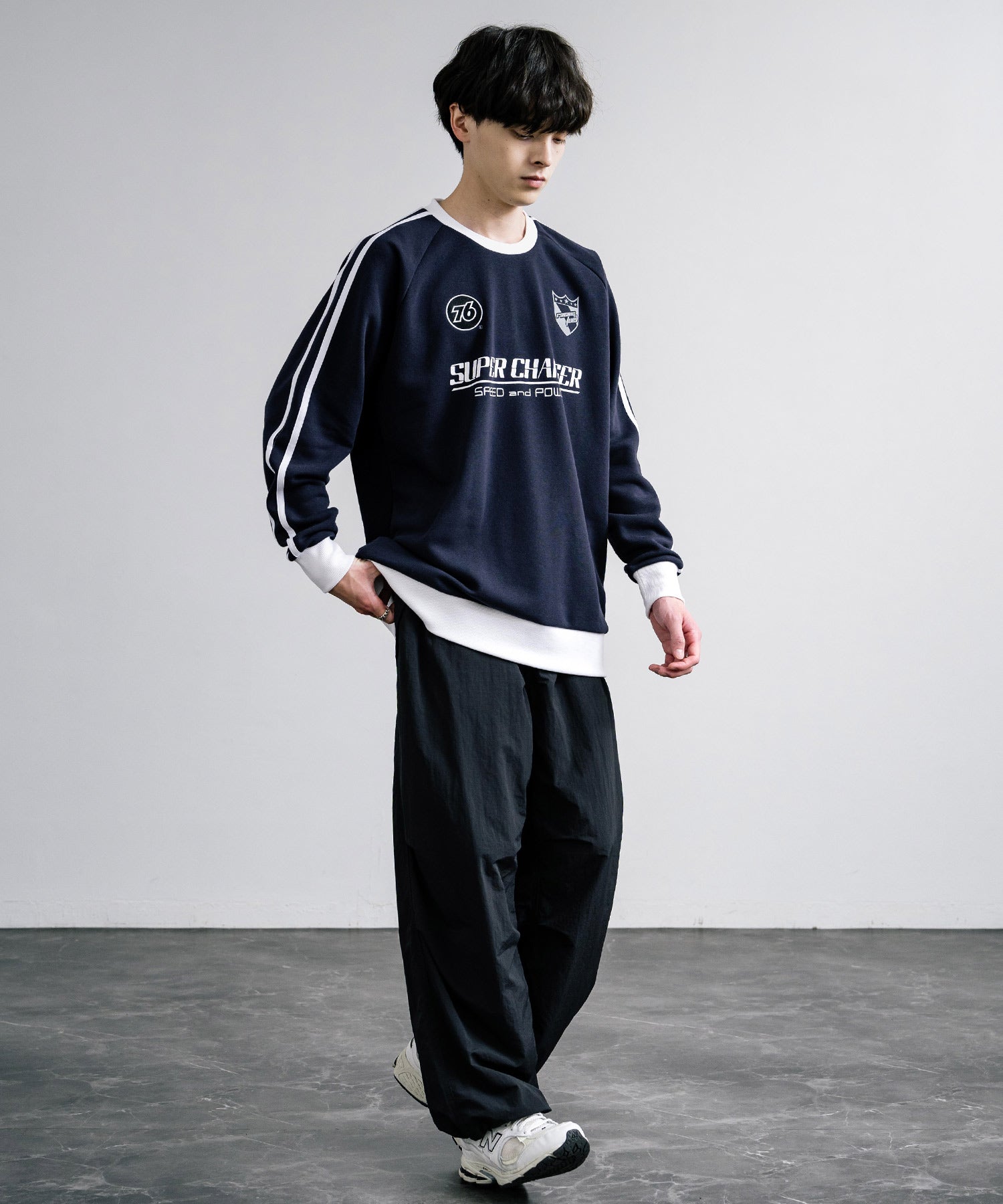 ロッキーモンロー Rocky Monroe トレーナー スウェット ラグラン メンズ レディース 長袖 裏起毛 クルーネック プリント 袖ライン 刺繍 ワンポイント 76lubricants 14153