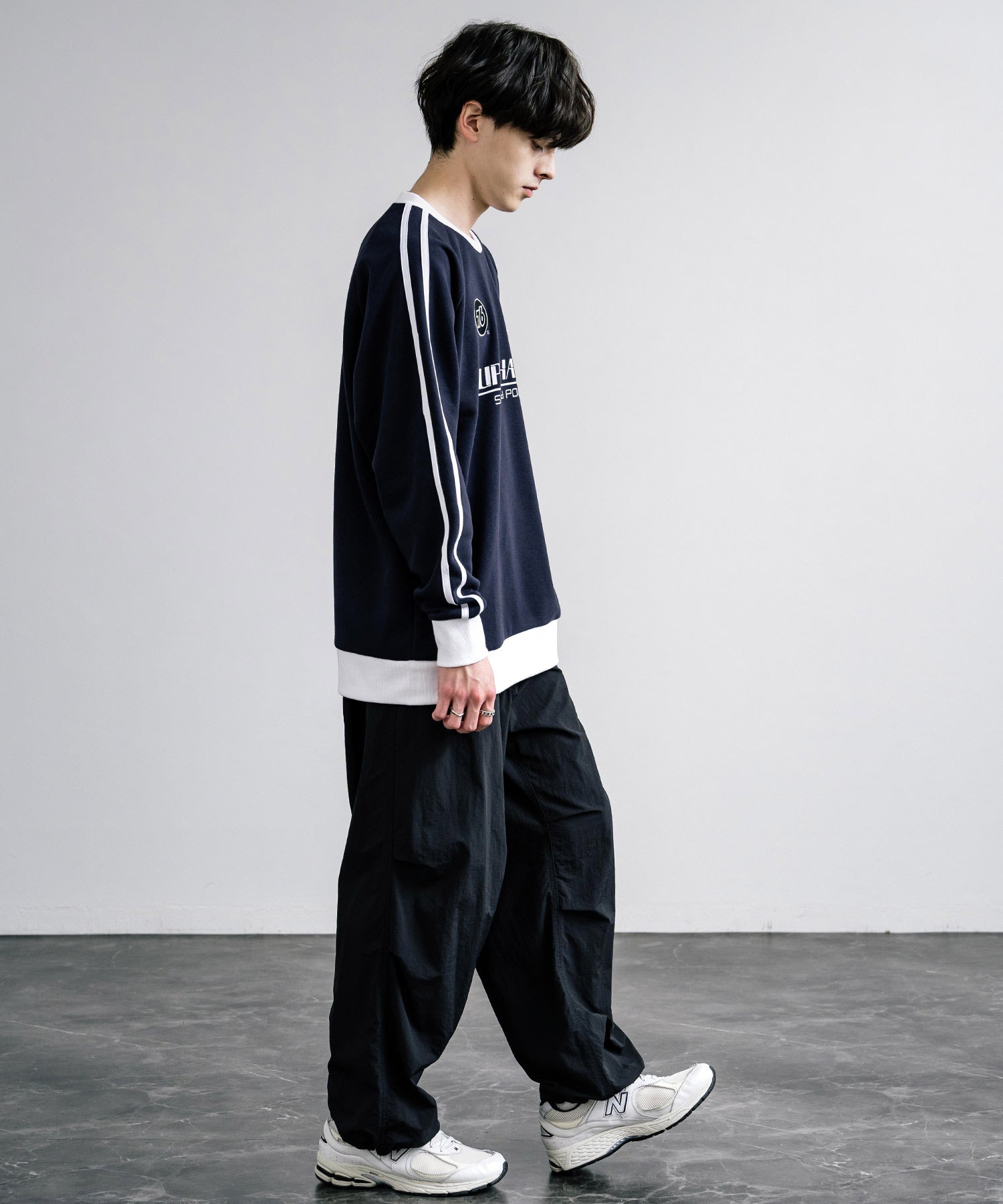 ロッキーモンロー Rocky Monroe トレーナー スウェット ラグラン メンズ レディース 長袖 裏起毛 クルーネック プリント 袖ライン 刺繍 ワンポイント 76lubricants 14153