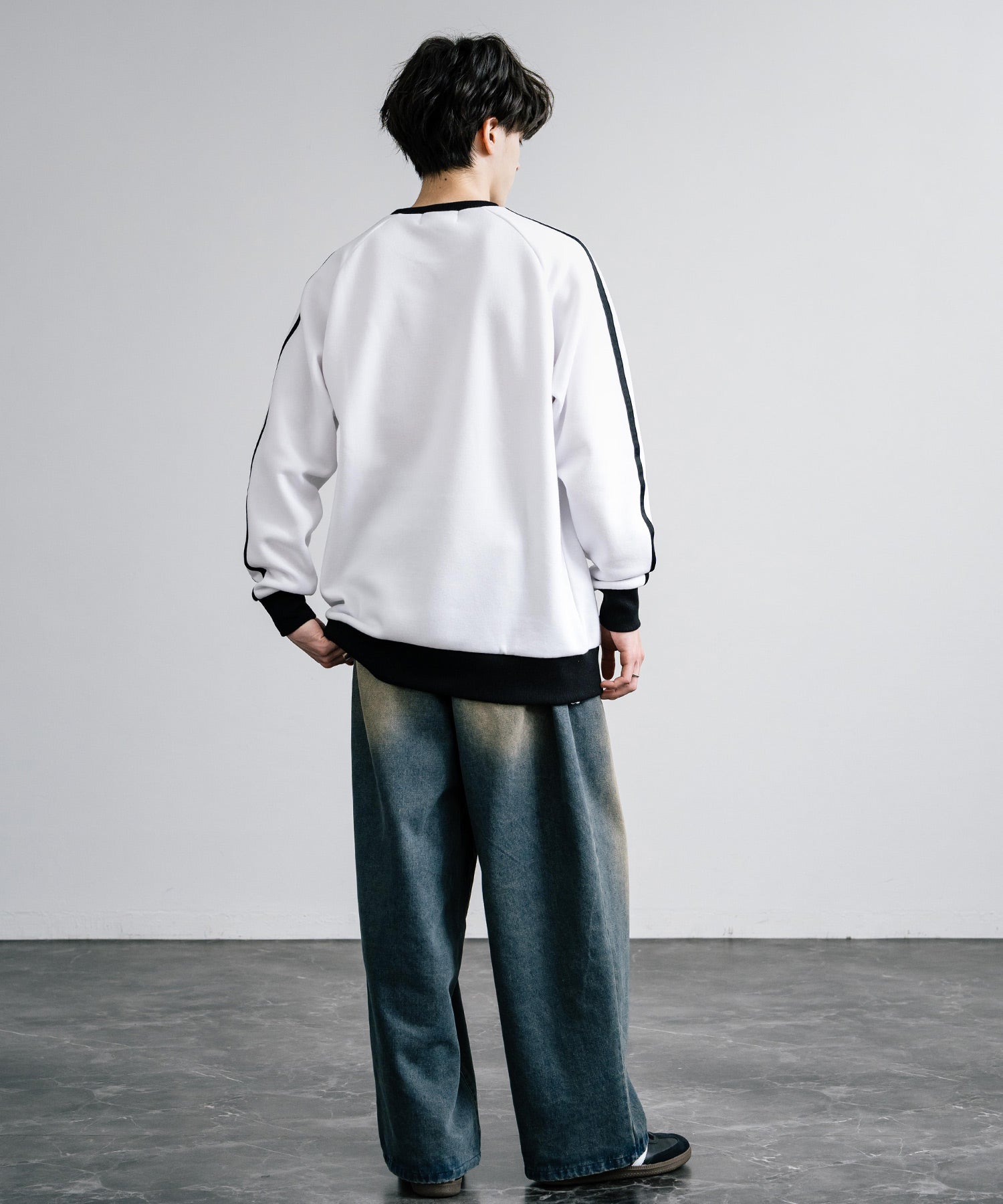 ロッキーモンロー Rocky Monroe トレーナー スウェット ラグラン メンズ レディース 長袖 裏起毛 クルーネック プリント 袖ライン 刺繍 ワンポイント 76lubricants 14153