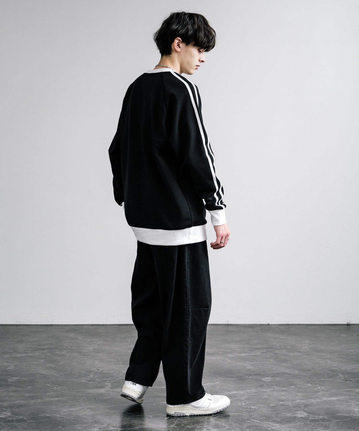 ロッキーモンロー Rocky Monroe トレーナー スウェット ラグラン メンズ レディース 長袖 裏起毛 クルーネック プリント 袖ライン 刺繍 ワンポイント 76lubricants 14153