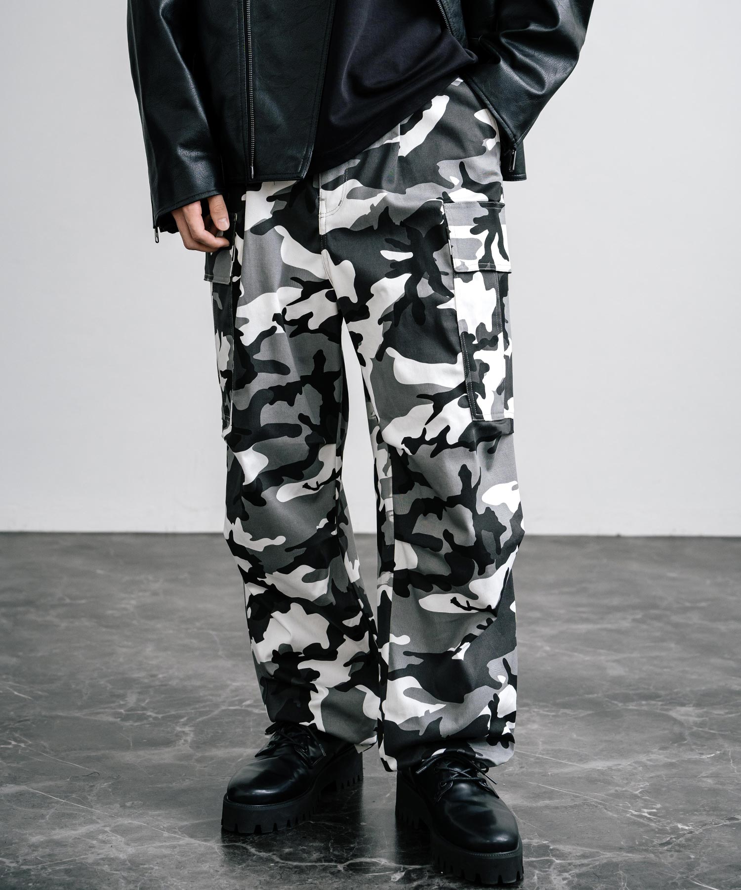 ロッキーモンロー Rocky Monroe カーゴパンツ ワイド メンズ レディース イージー オーバーサイズ ルーズ 裾紐 バルーン 迷彩 ペイズリー 柄パンツ  ミリタリー ストリート 14224