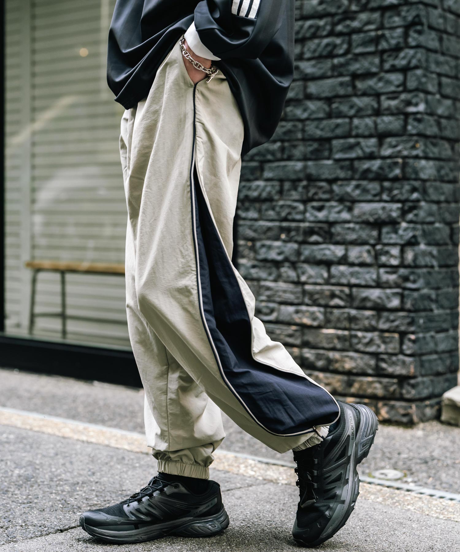 ロッキーモンロー Rocky Monroe トラックパンツ ナイロン サイドジップ ワイド メンズ レディース 配色 2way テック系 パイピング イージージョガー スケーター ドローコード 14308 （グレー） グレー