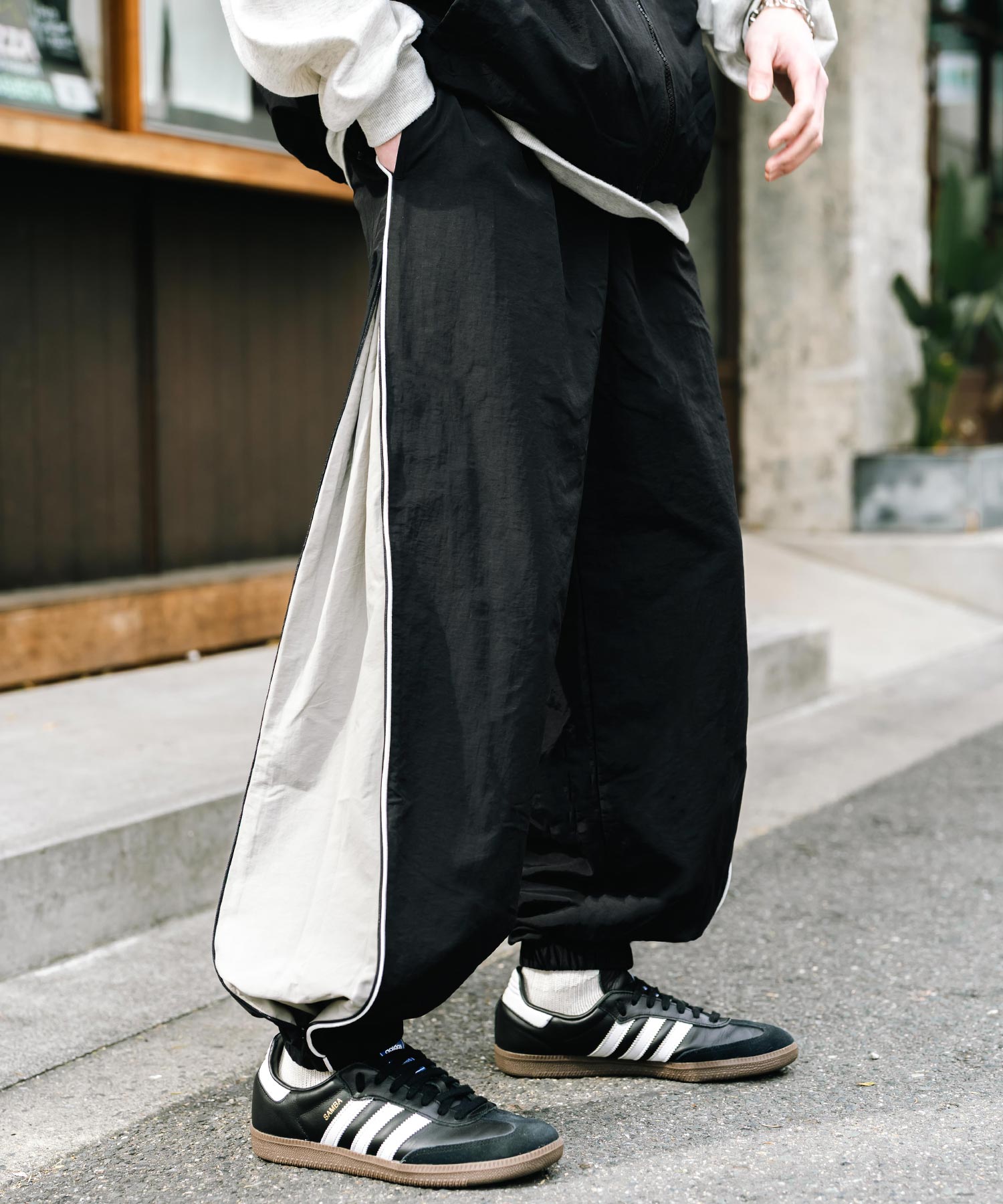 ロッキーモンロー Rocky Monroe トラックパンツ ナイロン サイドジップ ワイド メンズ レディース 配色 2way テック系 パイピング イージージョガー スケーター ドローコード 14308 （グレー） グレー