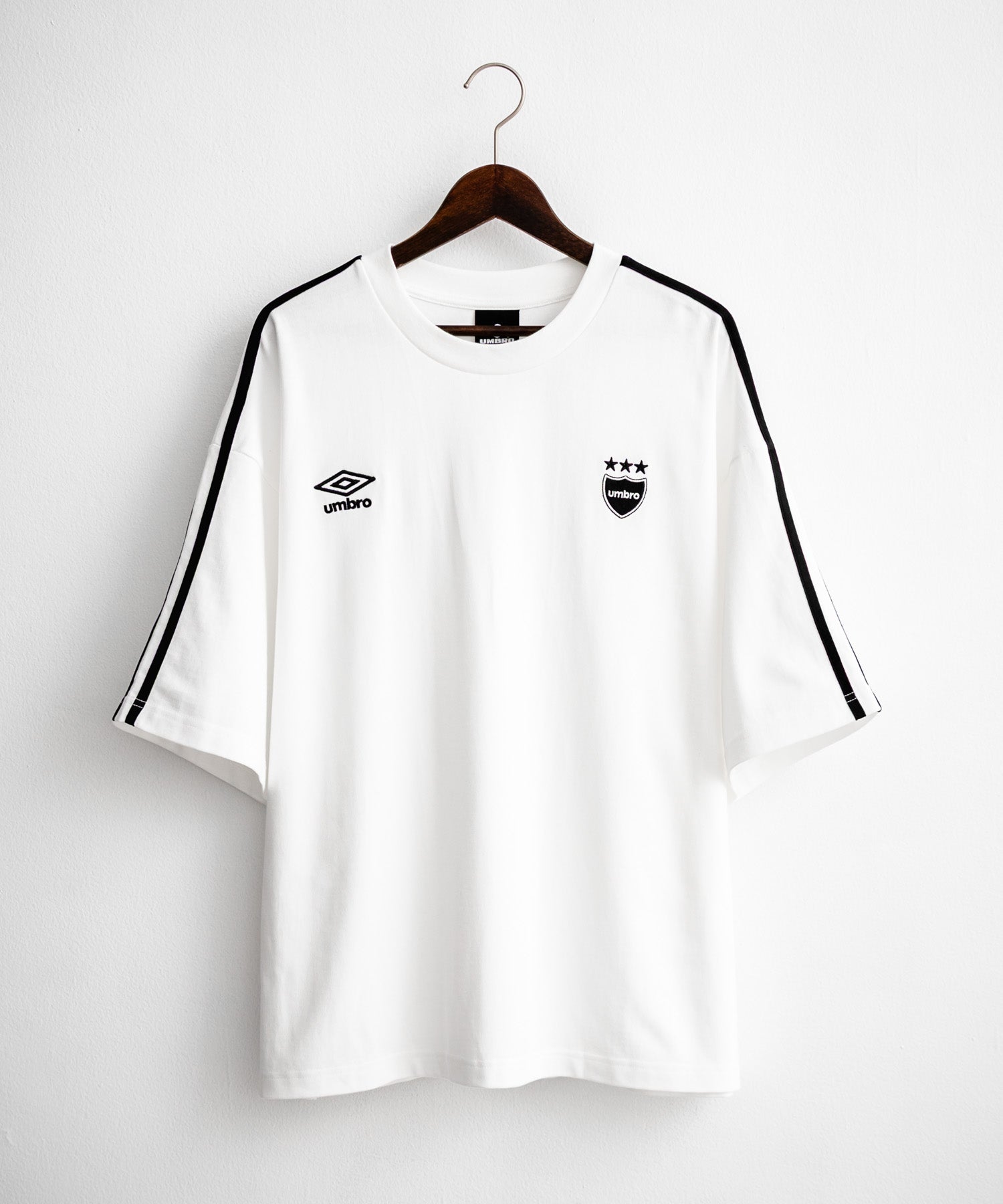 ロッキーモンロー Rocky Monroe UMBRO アンブロ Tシャツ 半袖 メンズ レディース カットソー フットボールT サイドライン オーバーサイズ ロゴ刺繍 別注コラボ 14470 （ホワイト） ホワイト