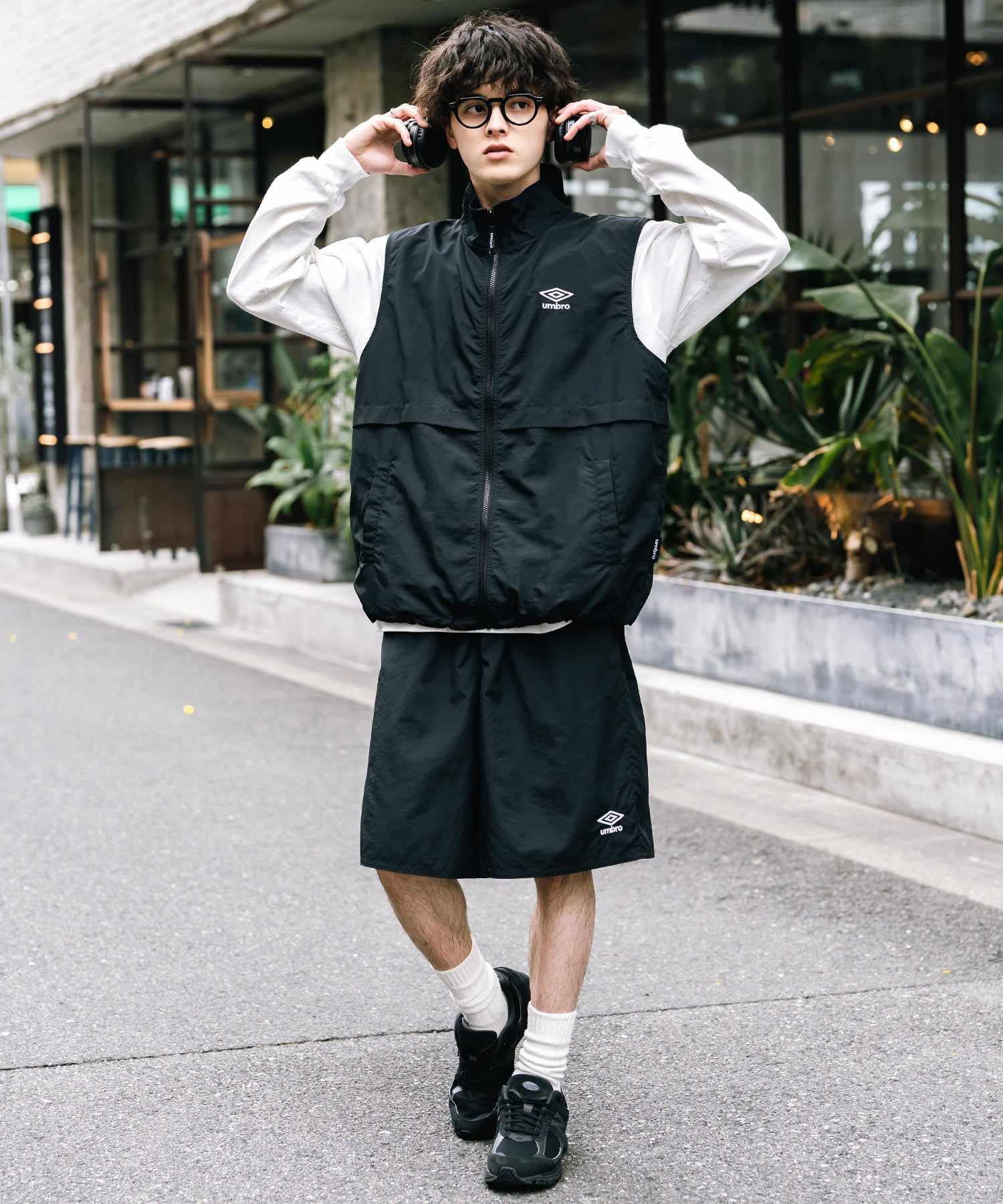 ロッキーモンロー Rocky Monroe UMBRO ショートパンツ ワイド ナイロン メンズ レディース イージーショーツ 短パン ひざ丈  ハーフ ワンポイント ロゴ刺繍 別注コラボ 14473 （ネイビー） ネイビー