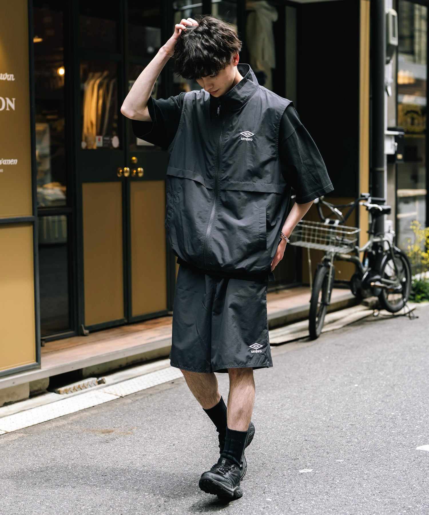 ロッキーモンロー Rocky Monroe UMBRO ショートパンツ ワイド ナイロン メンズ レディース イージーショーツ 短パン ひざ丈  ハーフ ワンポイント ロゴ刺繍 別注コラボ 14473 （ネイビー） ネイビー