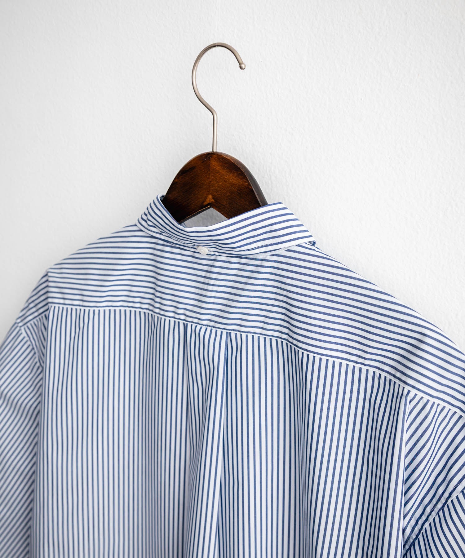 ロッキーモンロー Rocky Monroe 接触冷感 ストライプシャツ 半袖 メンズ ボタンダウン ボクシーAライン ルーズ UVカット日本製 Upscape Audience AUD6609 14696 （アイボリー） アイボリー