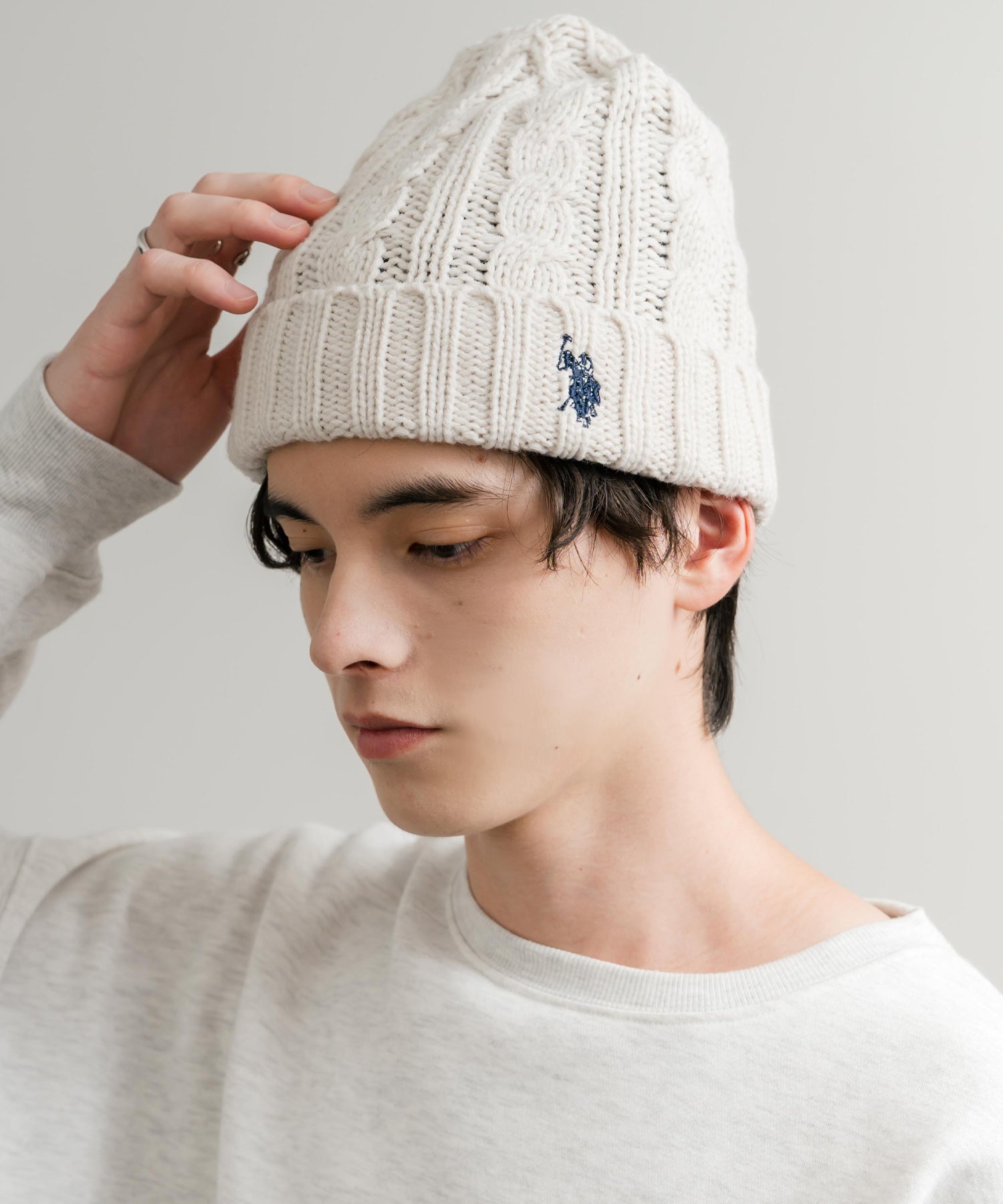 ロッキーモンロー Rocky Monroe ニット帽 ビニー メンズ レディース ニットキャップ 帽子 ケーブル編み 無地 ロゴ刺繍 スノボー 保温性  U.S. POLO ASSN.  14863 （11.アイボリー） 11.アイボリー