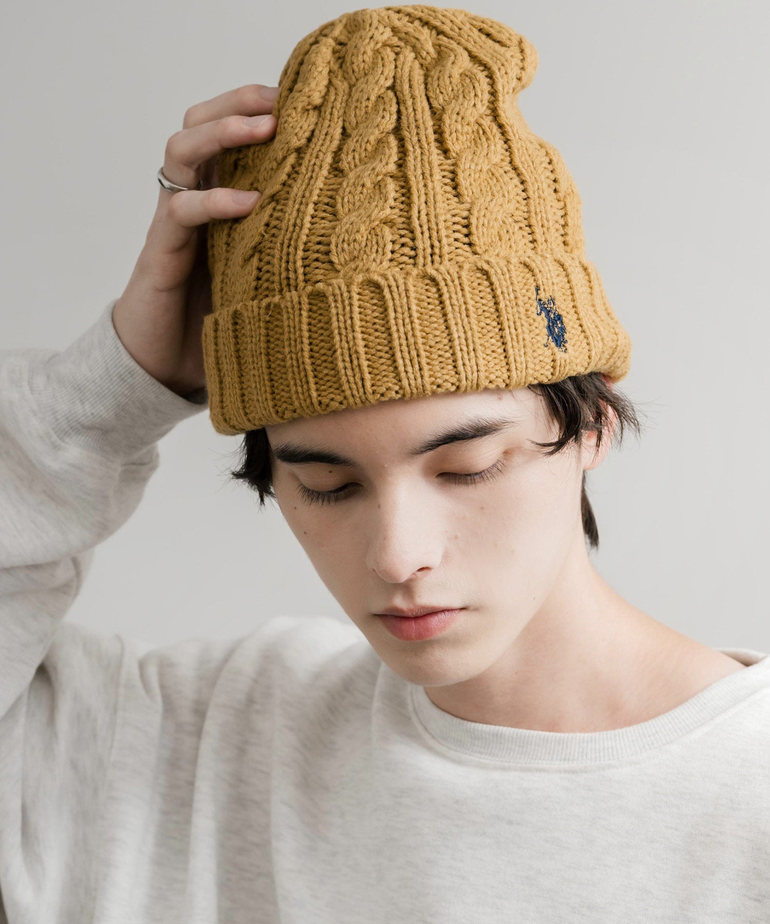 ロッキーモンロー Rocky Monroe ニット帽 ビニー メンズ レディース ニットキャップ 帽子 ケーブル編み 無地 ロゴ刺繍 スノボー 保温性  U.S. POLO ASSN.  14863 （11.アイボリー） 11.アイボリー