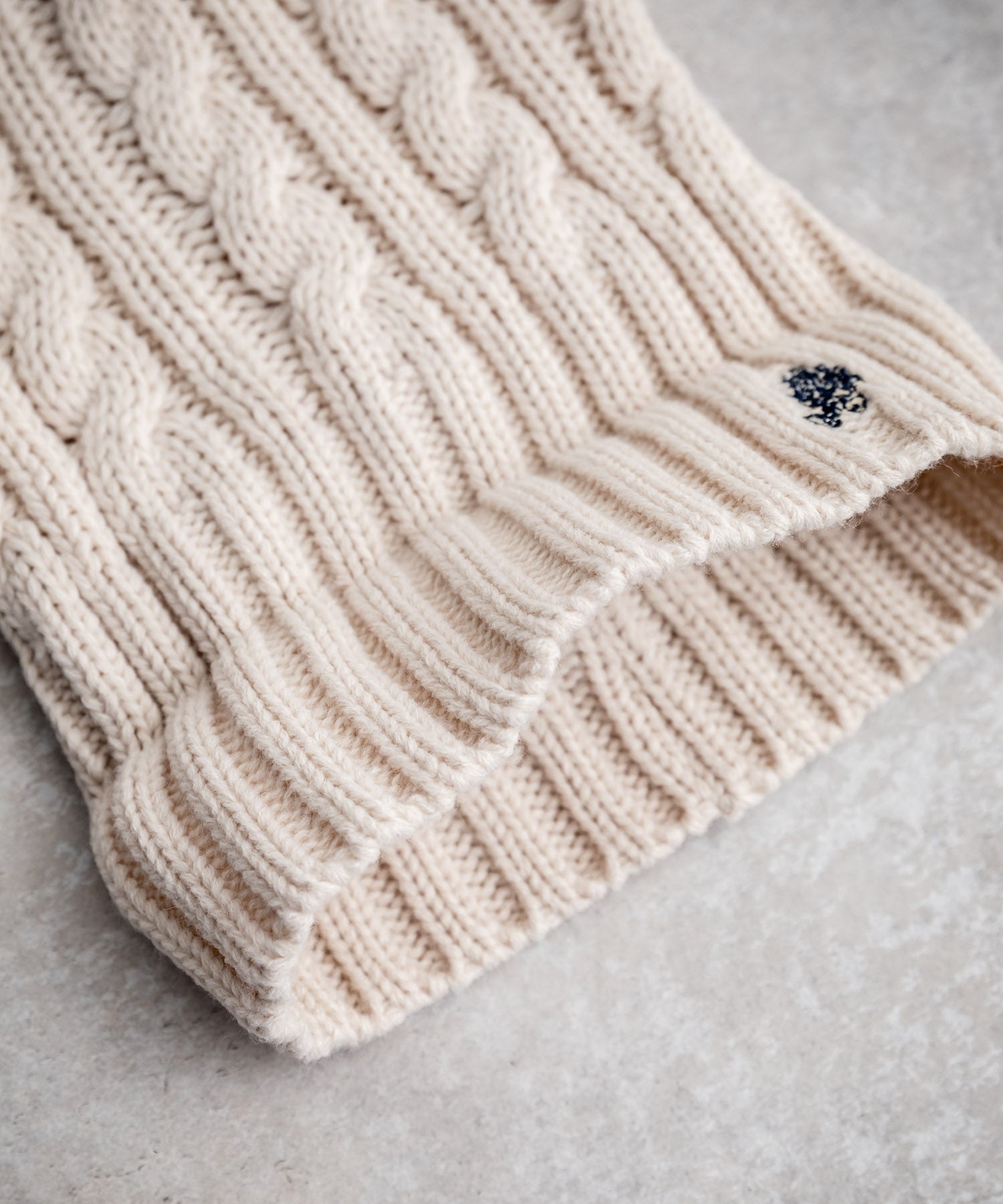 ロッキーモンロー Rocky Monroe ニット帽 ビニー メンズ レディース ニットキャップ 帽子 ケーブル編み 無地 ロゴ刺繍 スノボー 保温性  U.S. POLO ASSN.  14863 （11.アイボリー） 11.アイボリー