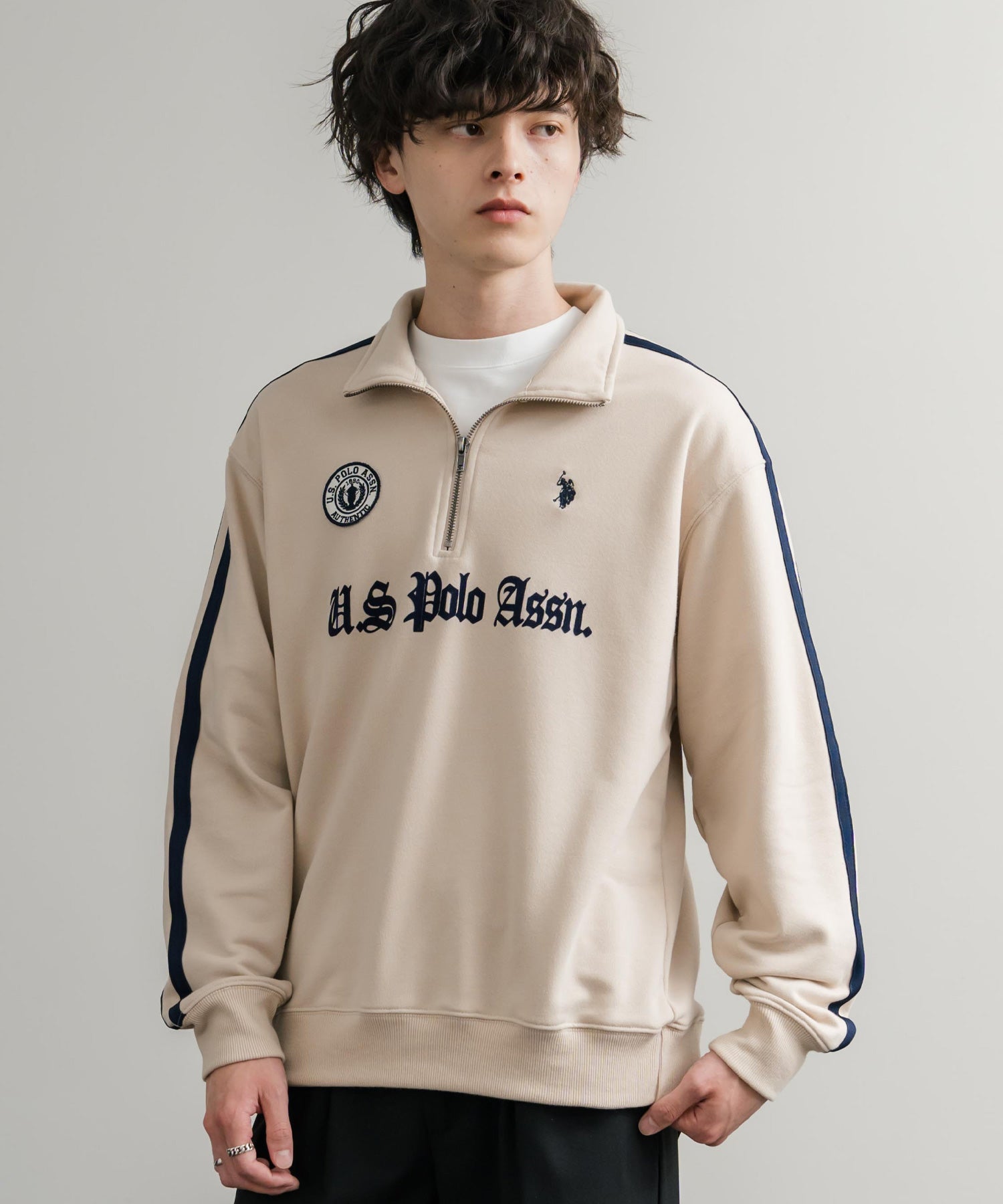 ロッキーモンロー Rocky Monroe スウェット トレーナー 長袖 ハーフジップ メンズ レディース 袖ライン ワッペン ロゴ刺繍 裏毛 スポーティー U.S. POLO ASSN.  14862 （12.オートミール） 12.オートミール