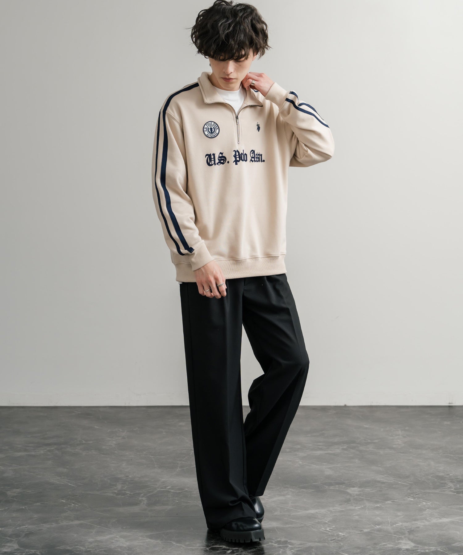 ロッキーモンロー Rocky Monroe スウェット トレーナー 長袖 ハーフジップ メンズ レディース 袖ライン ワッペン ロゴ刺繍 裏毛 スポーティー U.S. POLO ASSN.  14862 （12.オートミール） 12.オートミール
