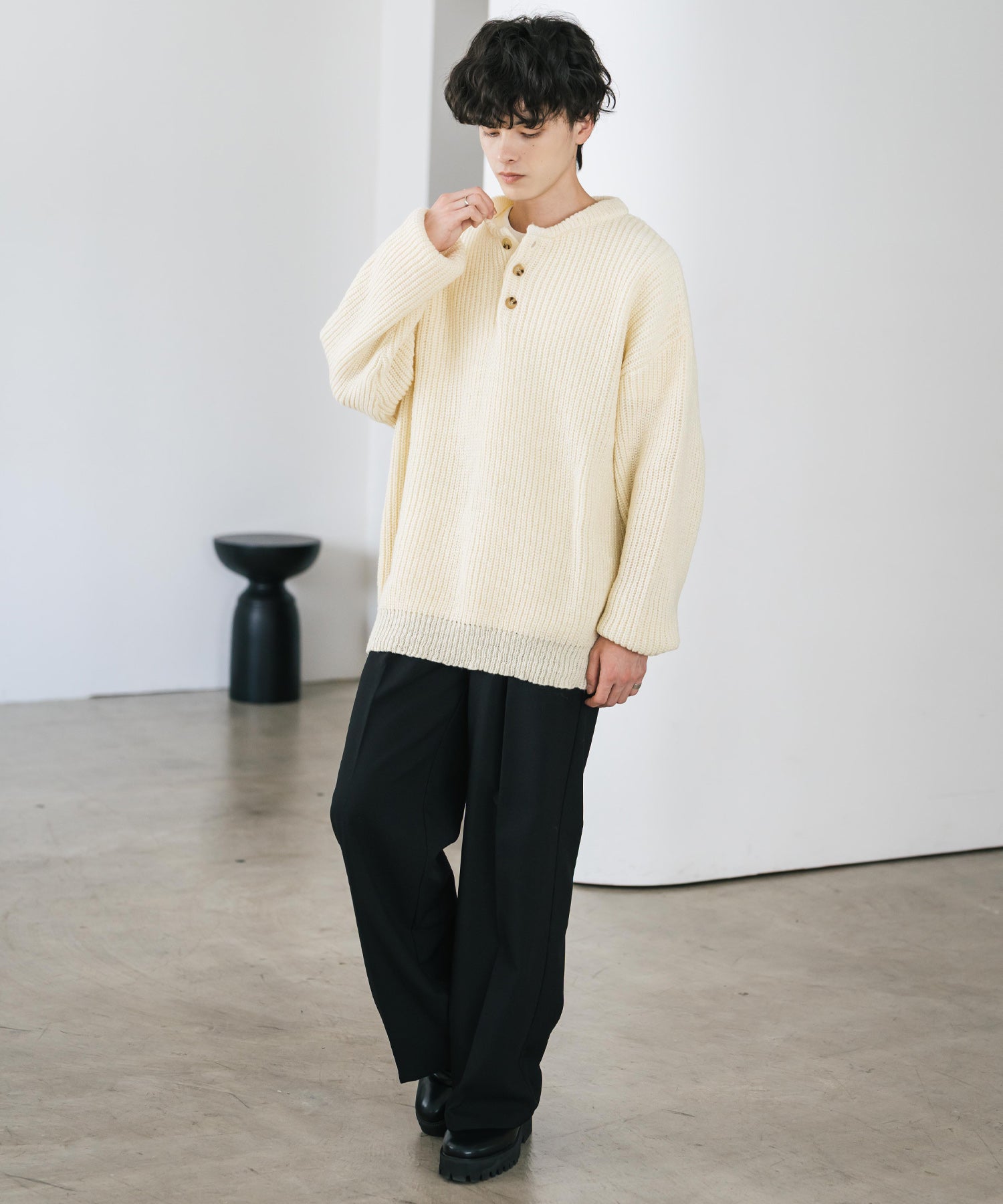 ロッキーモンロー Rocky Monroe ニット セーター 無地 長袖 メンズ レディース 畦編み オーバーサイズ ボリュームニット ヘンリーネック カジュアル きれいめ ウォッシャブル 14554 （オフ） オフ