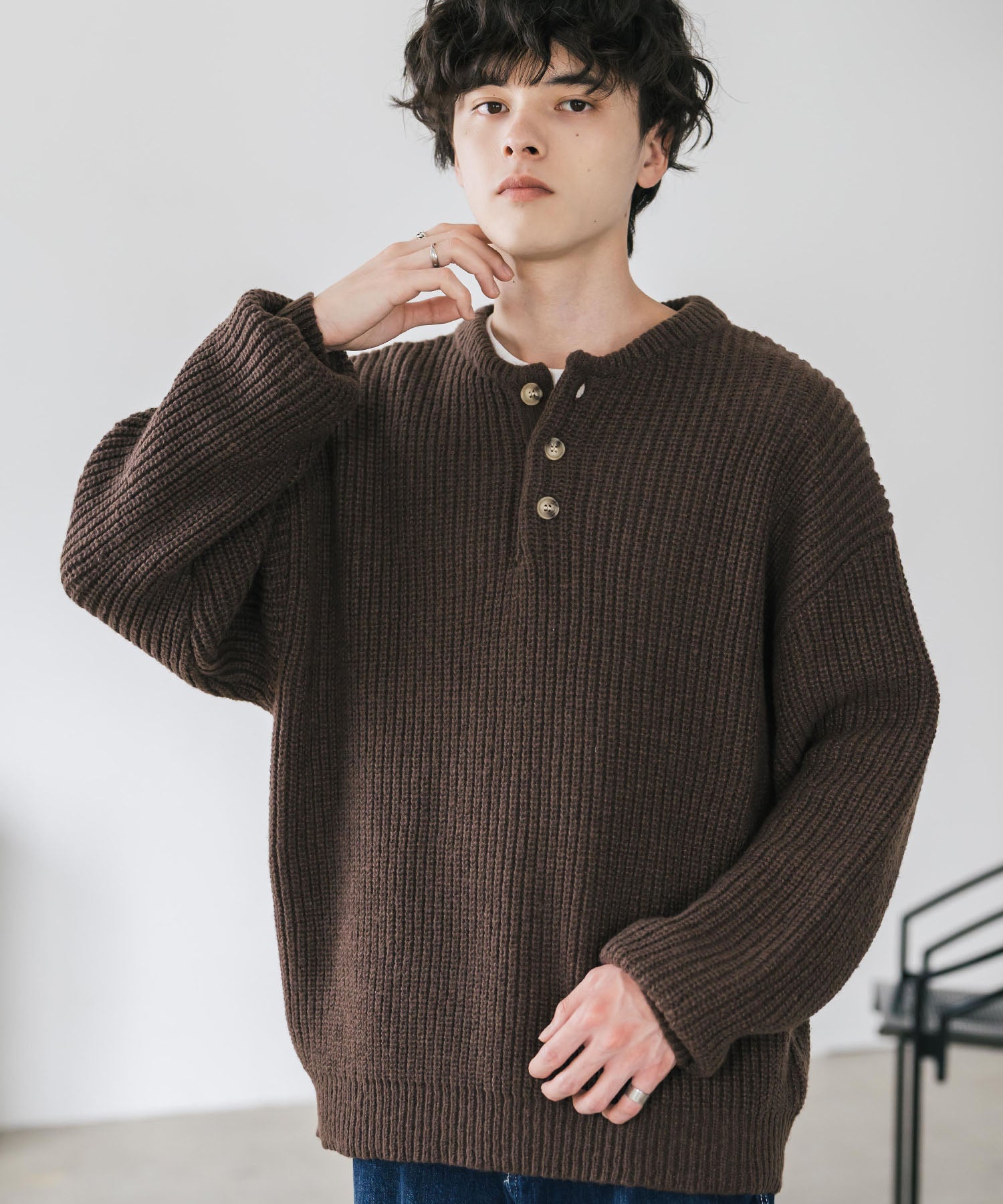 ロッキーモンロー Rocky Monroe ニット セーター 無地 長袖 メンズ レディース 畦編み オーバーサイズ ボリュームニット ヘンリーネック カジュアル きれいめ ウォッシャブル 14554 （オフ） オフ