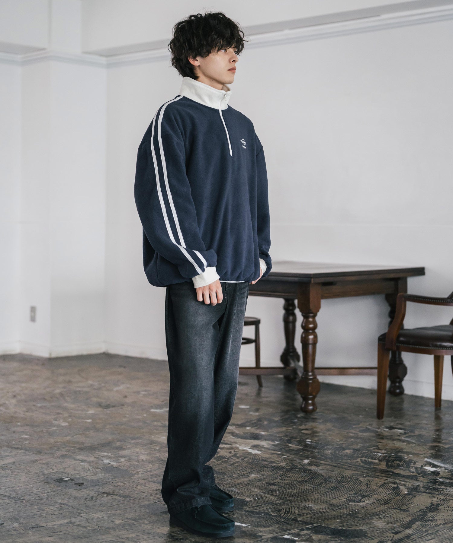 ロッキーモンロー Rocky Monroe UMBRO アンブロ フリース ハーフジップ 長袖 メンズ レディース トレーナー オーバーサイズ ロゴ刺繍 サイドライン ハイネック 別注 14946 （ネイビー） ネイビー