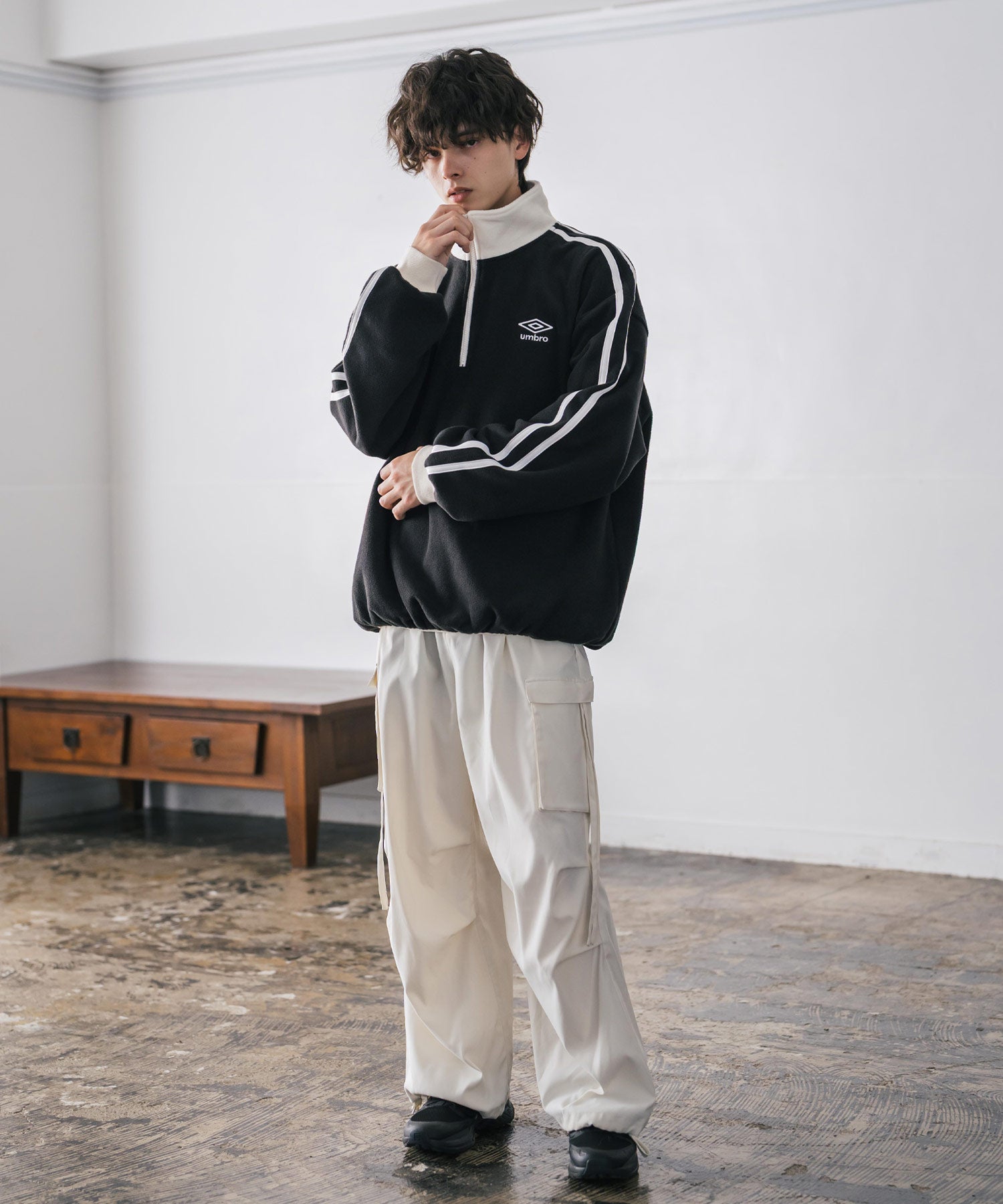 ロッキーモンロー Rocky Monroe UMBRO アンブロ フリース ハーフジップ 長袖 メンズ レディース トレーナー オーバーサイズ ロゴ刺繍 サイドライン ハイネック 別注 14946 （ネイビー） ネイビー