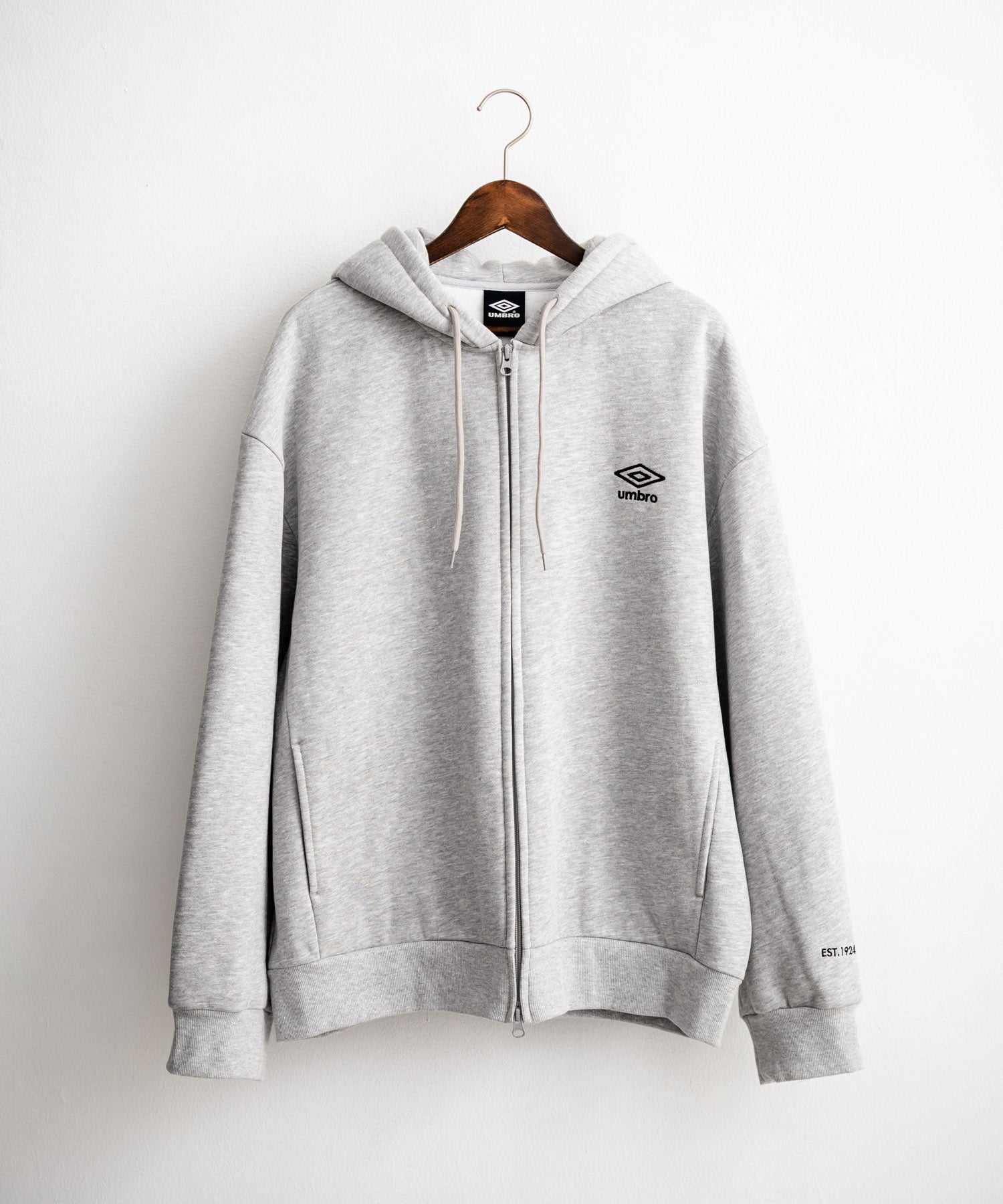 ロッキーモンロー Rocky Monroe UMBRO アンブロ ジップパーカー 裏起毛 長袖 メンズ スウェット フーディー ライトアウター オーバーサイズ あたたかい ロゴ刺繍 別注 14943 （チャコール） チャコール