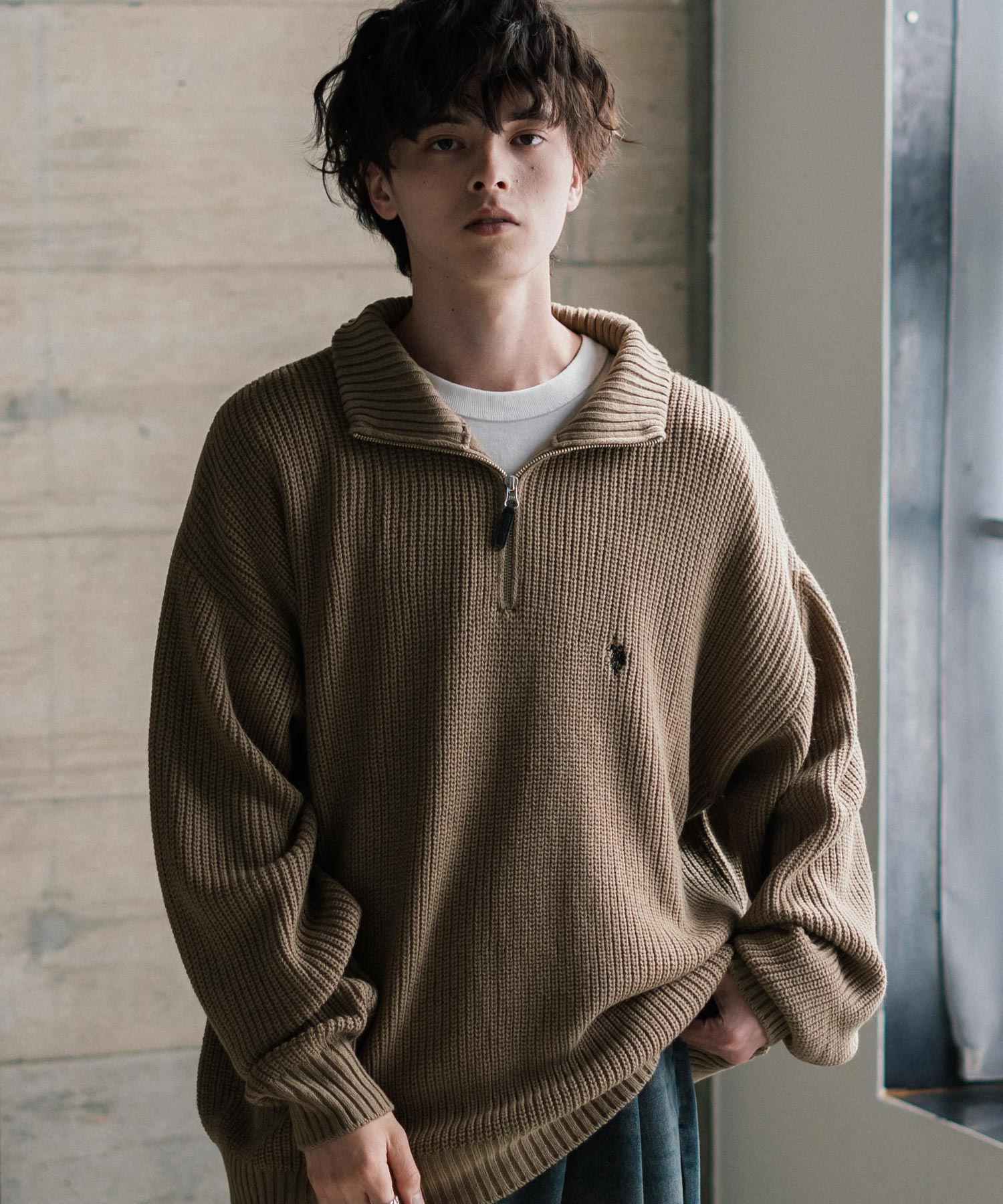 ロッキーモンロー Rocky Monroe U.S. POLO ASSN. ニット セーター 無地 メンズ レディース 長袖 畦編み オーバーサイズ ワンポイント ロゴ刺繍 ハーフジップ 別注 14769 （チャコール） チャコール