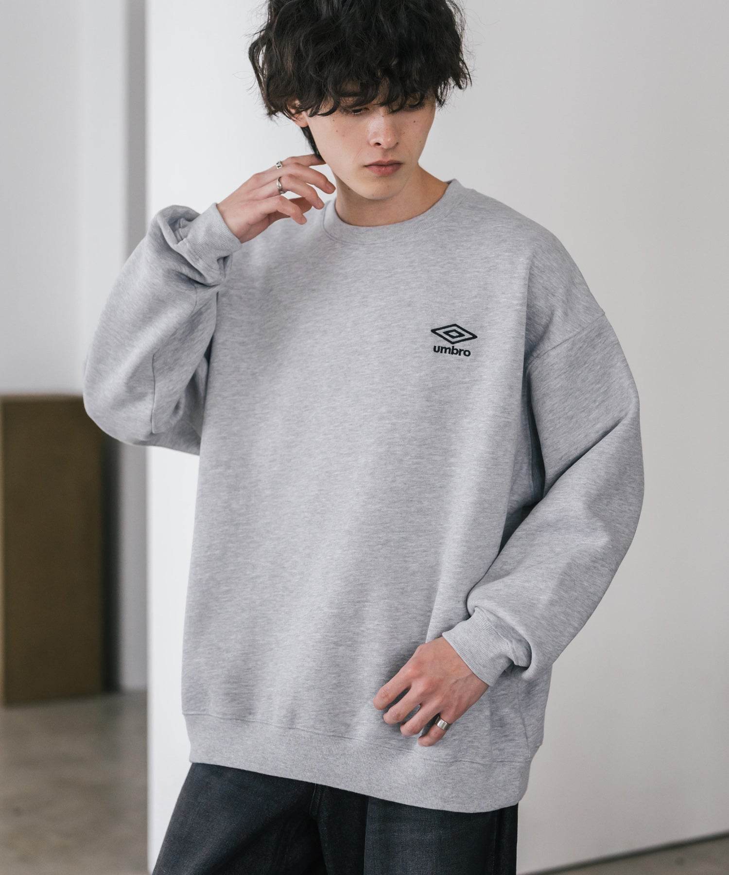 ロッキーモンロー Rocky Monroe UMBRO アンブロ スウェット 裏起毛 長袖 メンズ レディース トレーナー オーバーサイズ ワンポイント ロゴ刺繍 別注 カジュアル ストリート 14940 （杢グレー） 杢グレー