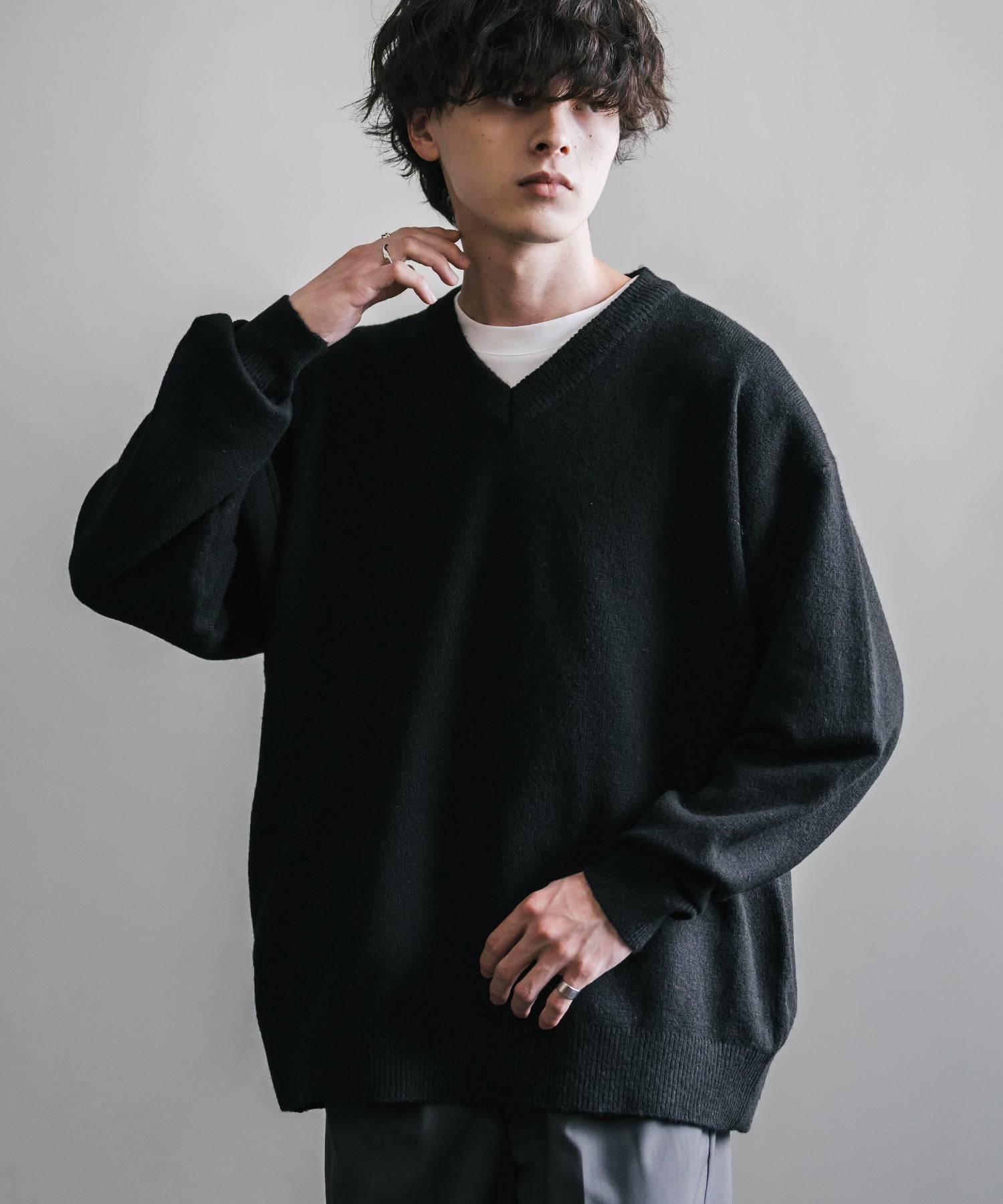 ロッキーモンロー Rocky Monroe ニット セーター 無地 メンズ レディース Vネック 長袖 天竺編み ウール混 メランジ オーバーサイズ リラックス プルオーバー 暖かい 秋冬 14715 （オフ） オフ