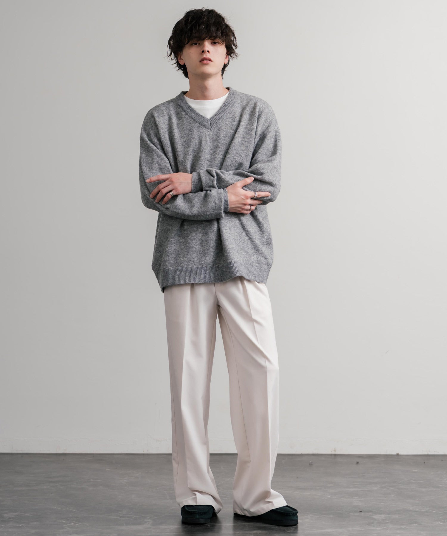 ロッキーモンロー Rocky Monroe ニット セーター 無地 メンズ レディース Vネック 長袖 天竺編み ウール混 メランジ オーバーサイズ リラックス プルオーバー 暖かい 秋冬 14715 （オフ） オフ