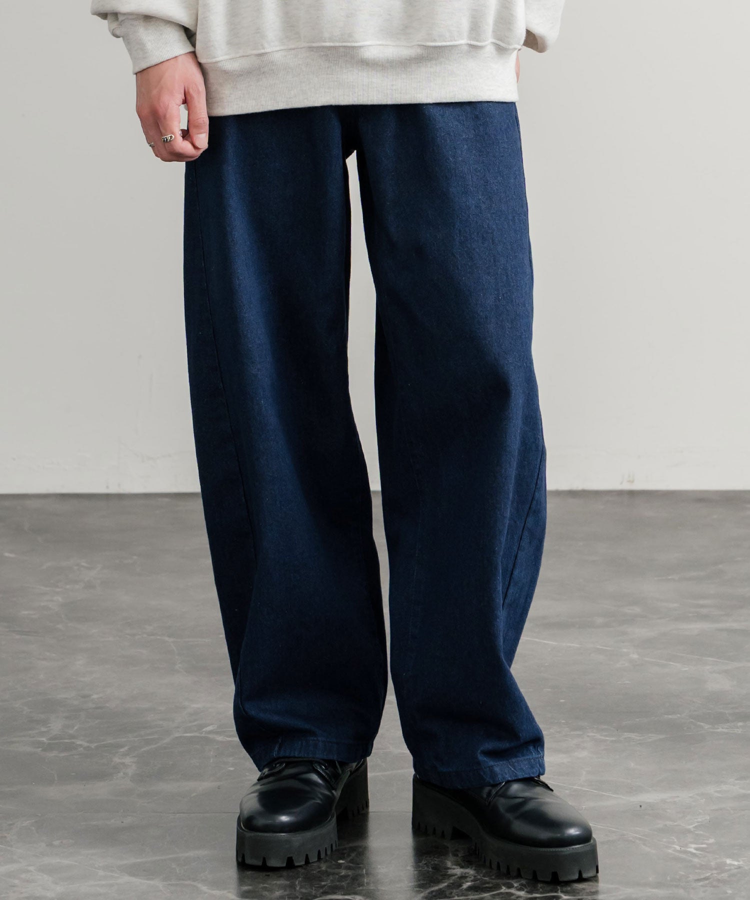 ロッキーモンロー Rocky Monroe GERRY ジェリー デニムパンツ クライミングパンツ メンズ レディース ジーンズ バレルレッグ UVカット ワイド   無地 ロゴ刺繍 15113 （73.ブルー） 73.ブルー