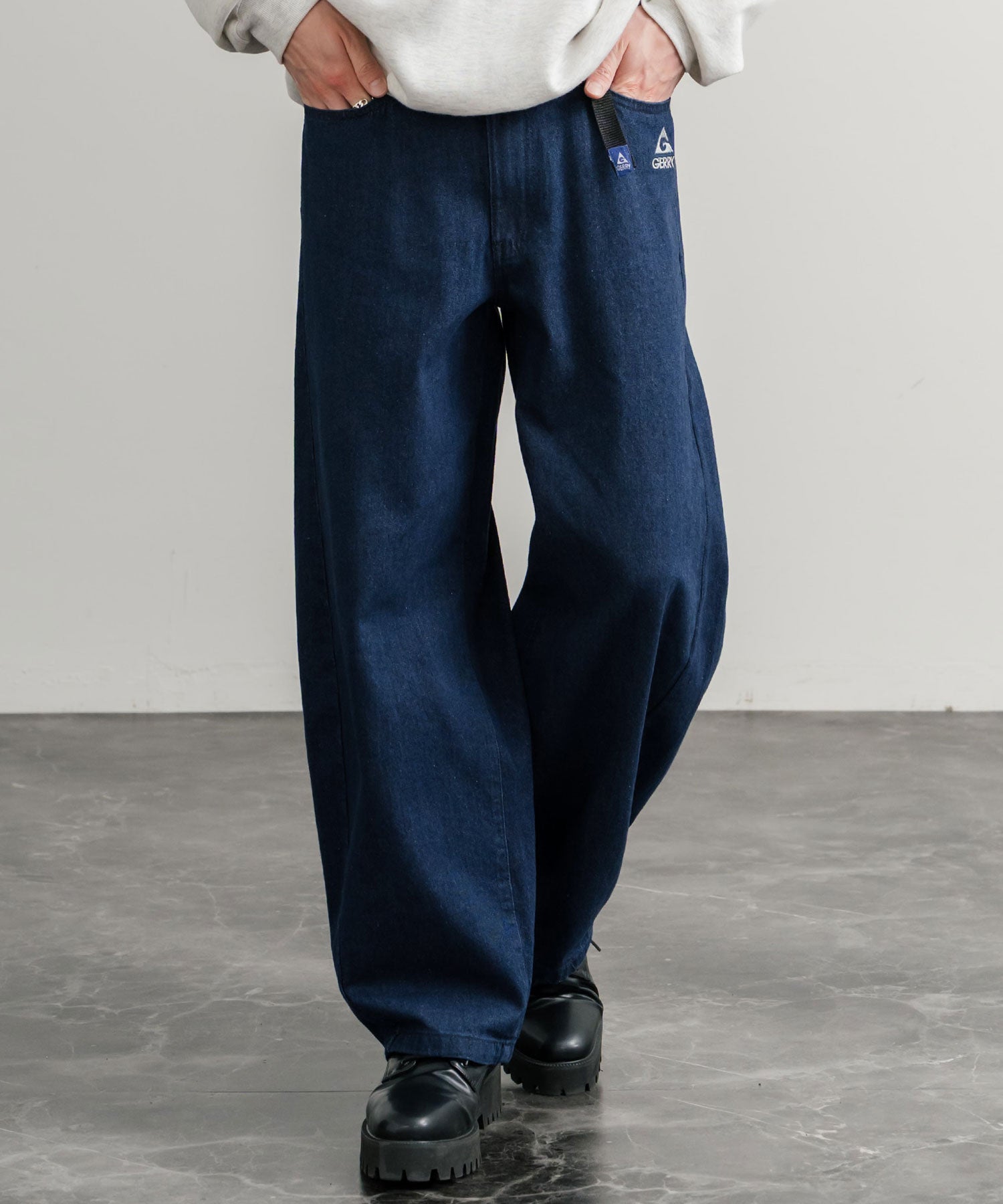 ロッキーモンロー Rocky Monroe GERRY ジェリー デニムパンツ クライミングパンツ メンズ レディース ジーンズ バレルレッグ UVカット ワイド   無地 ロゴ刺繍 15113 （73.ブルー） 73.ブルー