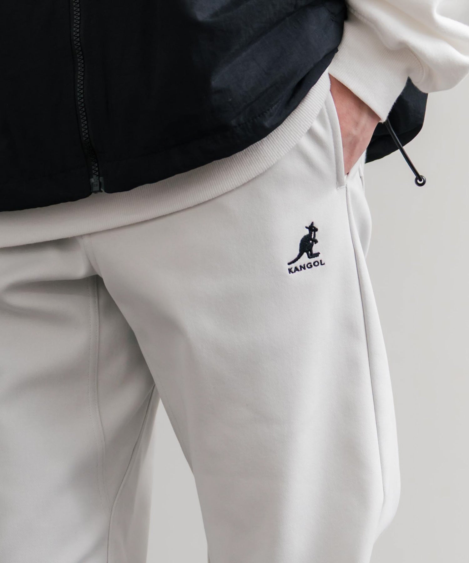 ロッキーモンロー Rocky Monroe KANGOL ジョガーパンツ 暖パン 裏起毛 裏フリース 蓄熱 新色追加 メンズ レディース イージー スリム テーパード ストレッチ 別注コラボ 14622 （ホワイト） ホワイト