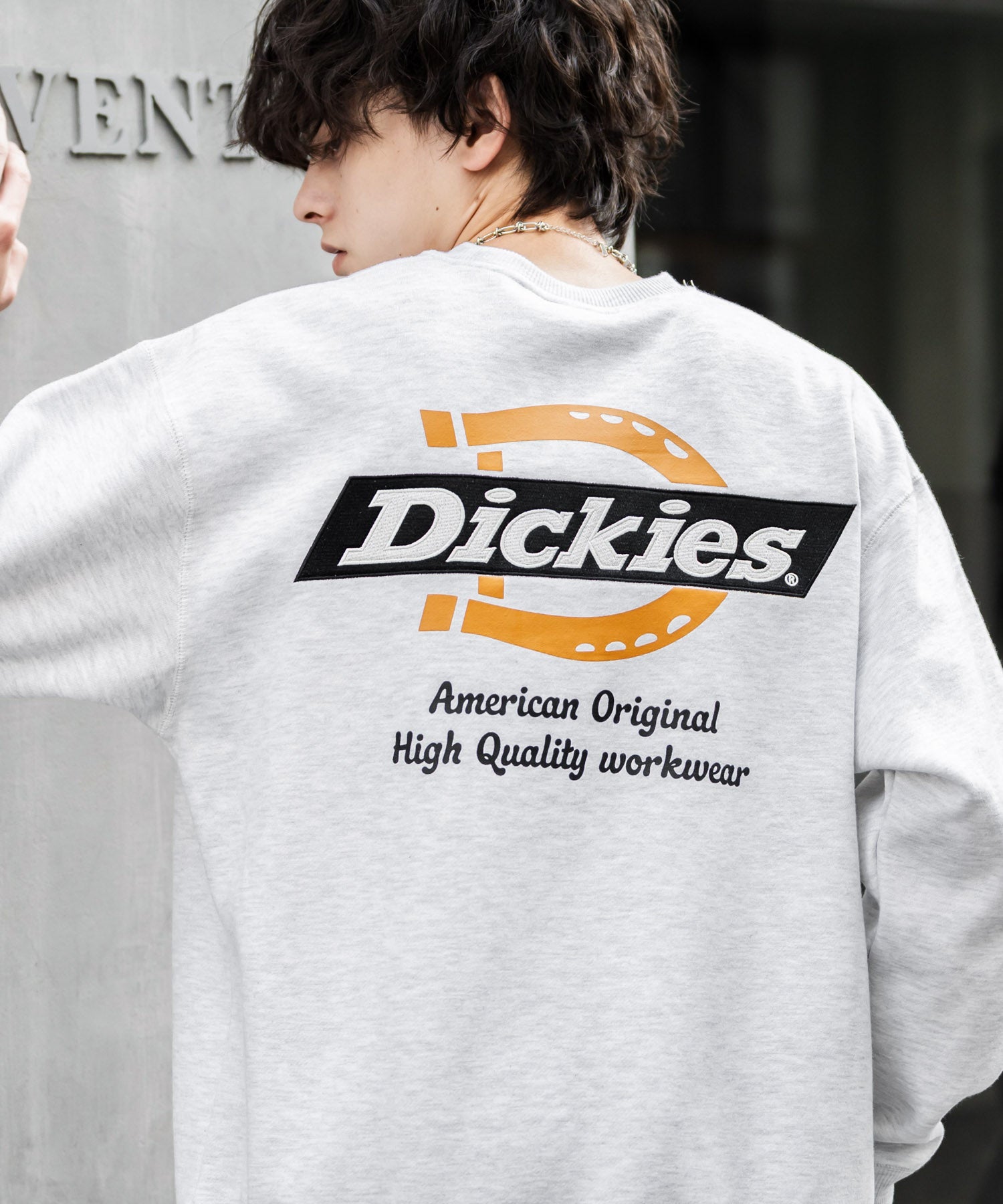 ロッキーモンロー Rocky Monroe Dickies スウェット トレーナー 裏起毛 メンズ レディース ロゴ 刺繍 ワンポイント バックプリント オーバーサイズ リラックス カジュアル 14886 （B-19.オートミール） B-19.オートミール
