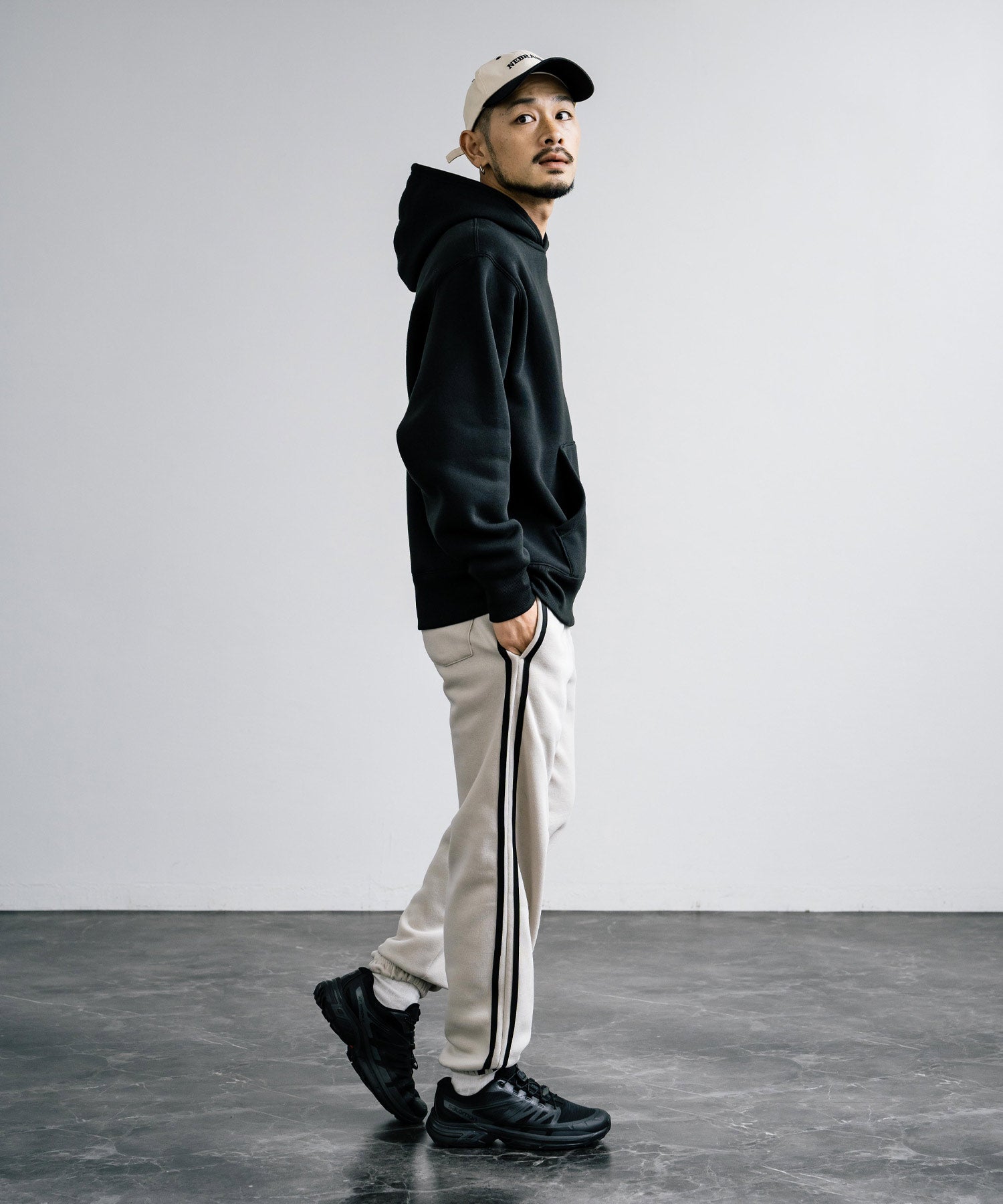 ロッキーモンロー Rocky Monroe スウェットパンツ ジョガー 裏起毛 メンズ レディース バルーン ライン イージー 暖パン 無地 リラックス ウエストゴム ベーシック コットンタッチ 14986 （4.ブラック） 4.ブラック