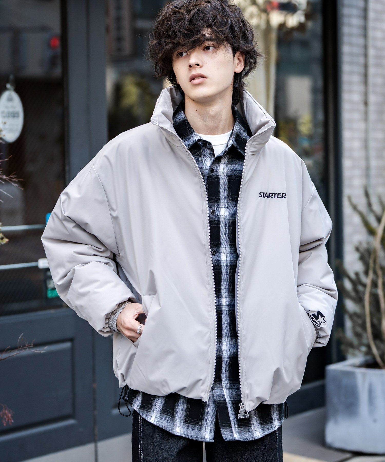 ロッキーモンロー Rocky Monroe ファイバーダウンジャケット 中綿 アウター メンズ レディース ブルゾン ロゴ 刺繍 ワンポイント 撥水 STARTER BLACK LABEL 15012 （カーキ） カーキ