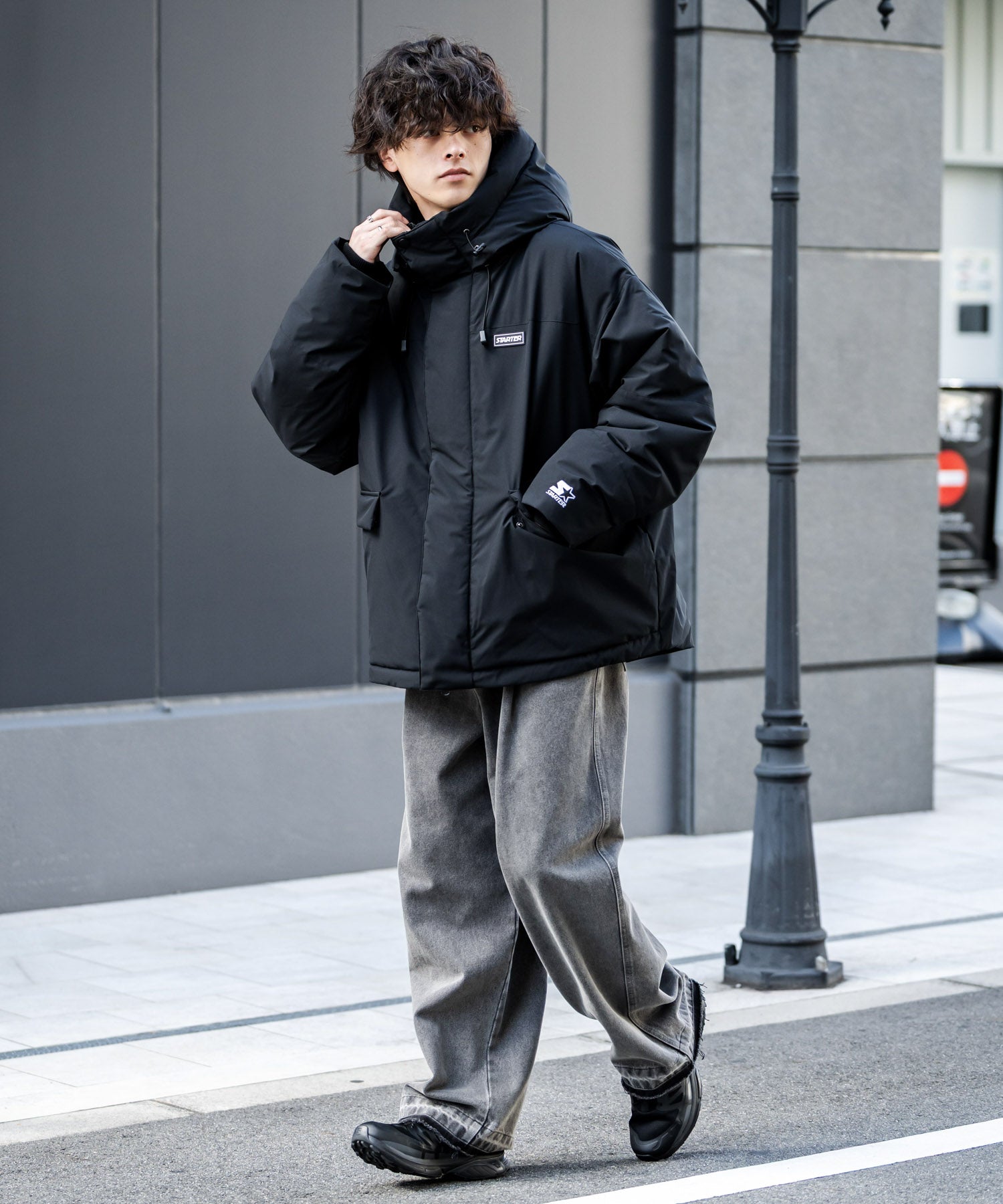 ロッキーモンロー Rocky Monroe ファイバーダウンジャケット 中綿 アウター フードジャケット メンズ レディース ブルゾン ロゴ 刺繍 STARTER BLACK LABEL 15013 （グレー） グレー