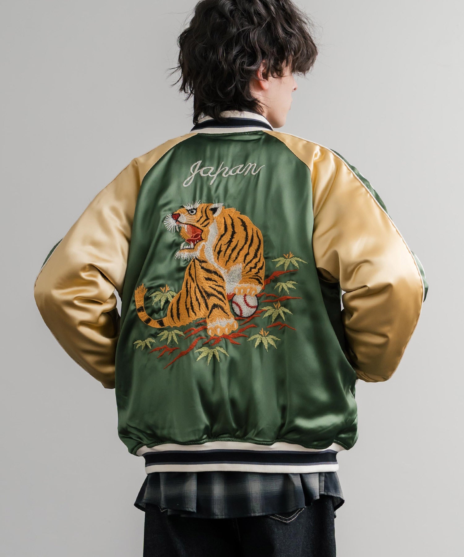 ロッキーモンロー Rocky Monroe スカジャン リバーシブル 2WAY MA-1 メンズ レディース 短丈 ショート丈 スーベニア 刺繍 虎 KRIFF MAYER 2515102 14883 （65.グリーン） 65.グリーン