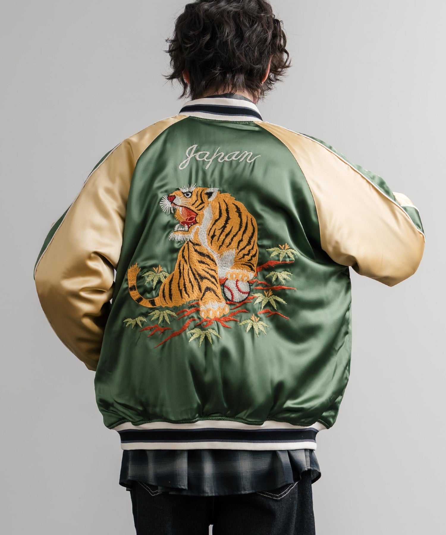 ロッキーモンロー Rocky Monroe スカジャン リバーシブル 2WAY MA-1 メンズ レディース 短丈 ショート丈 スーベニア 刺繍 虎 KRIFF MAYER 2515102 14883 （65.グリーン） 65.グリーン