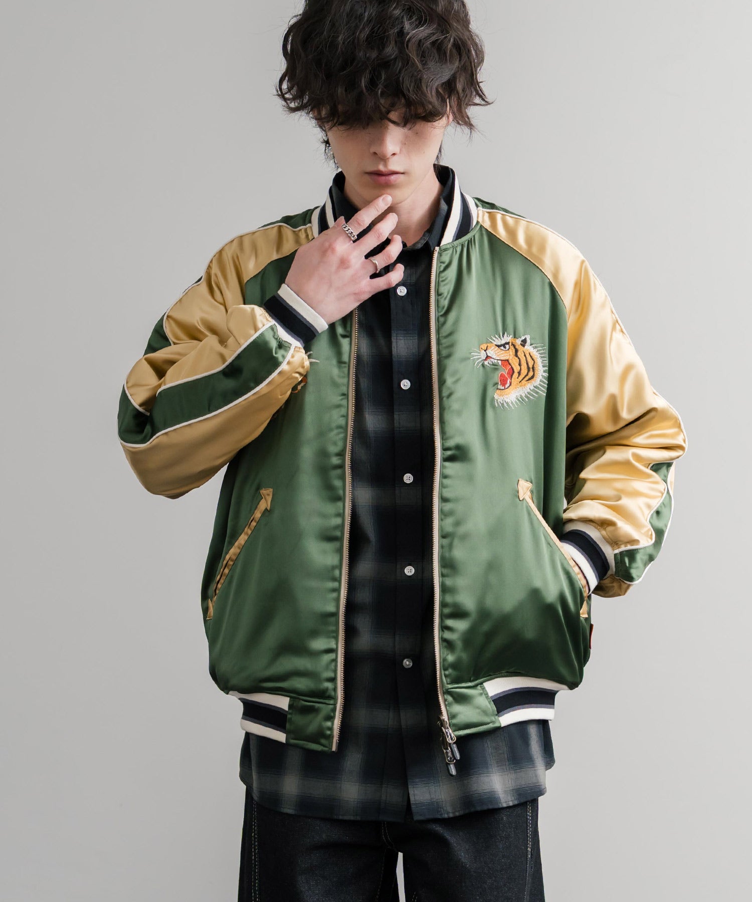 ロッキーモンロー Rocky Monroe スカジャン リバーシブル 2WAY MA-1 メンズ レディース 短丈 ショート丈 スーベニア 刺繍 虎 KRIFF MAYER 2515102 14883 （65.グリーン） 65.グリーン