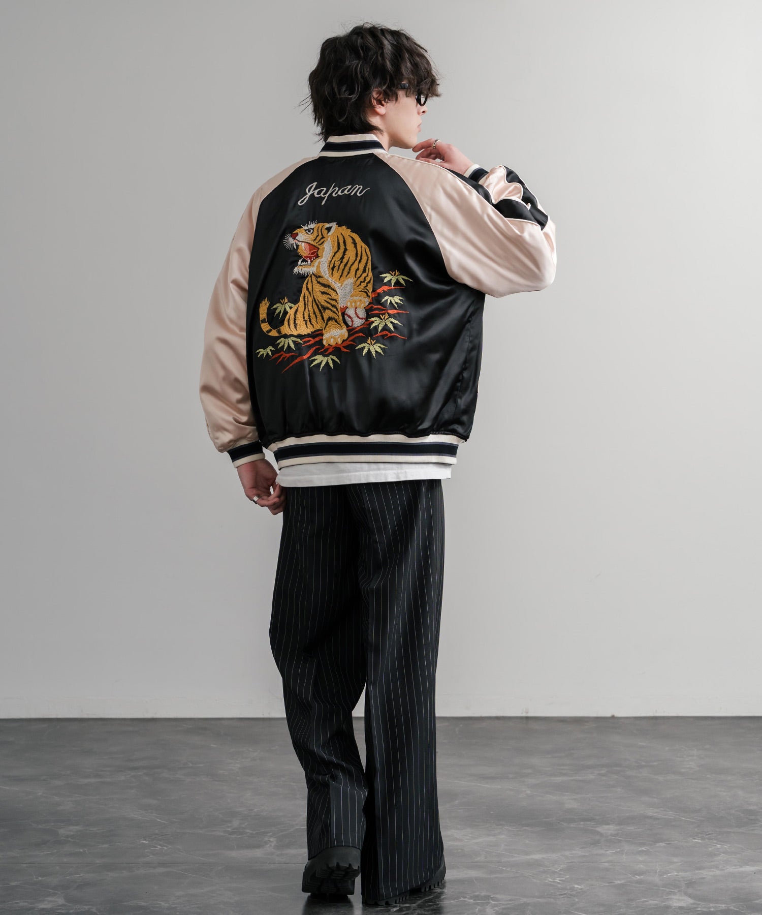 ロッキーモンロー Rocky Monroe スカジャン リバーシブル 2WAY MA-1 メンズ レディース 短丈 ショート丈 スーベニア 刺繍 虎 KRIFF MAYER 2515102 14883 （65.グリーン） 65.グリーン