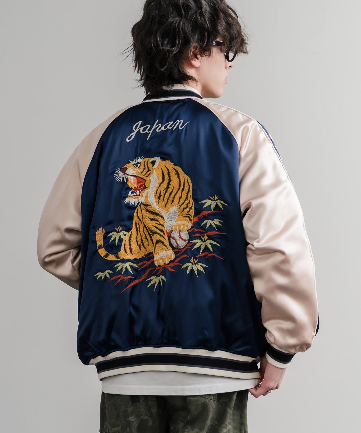 ロッキーモンロー Rocky Monroe スカジャン リバーシブル 2WAY MA-1 メンズ レディース 短丈 ショート丈 スーベニア 刺繍 虎 KRIFF MAYER 2515102 14883 （65.グリーン） 65.グリーン