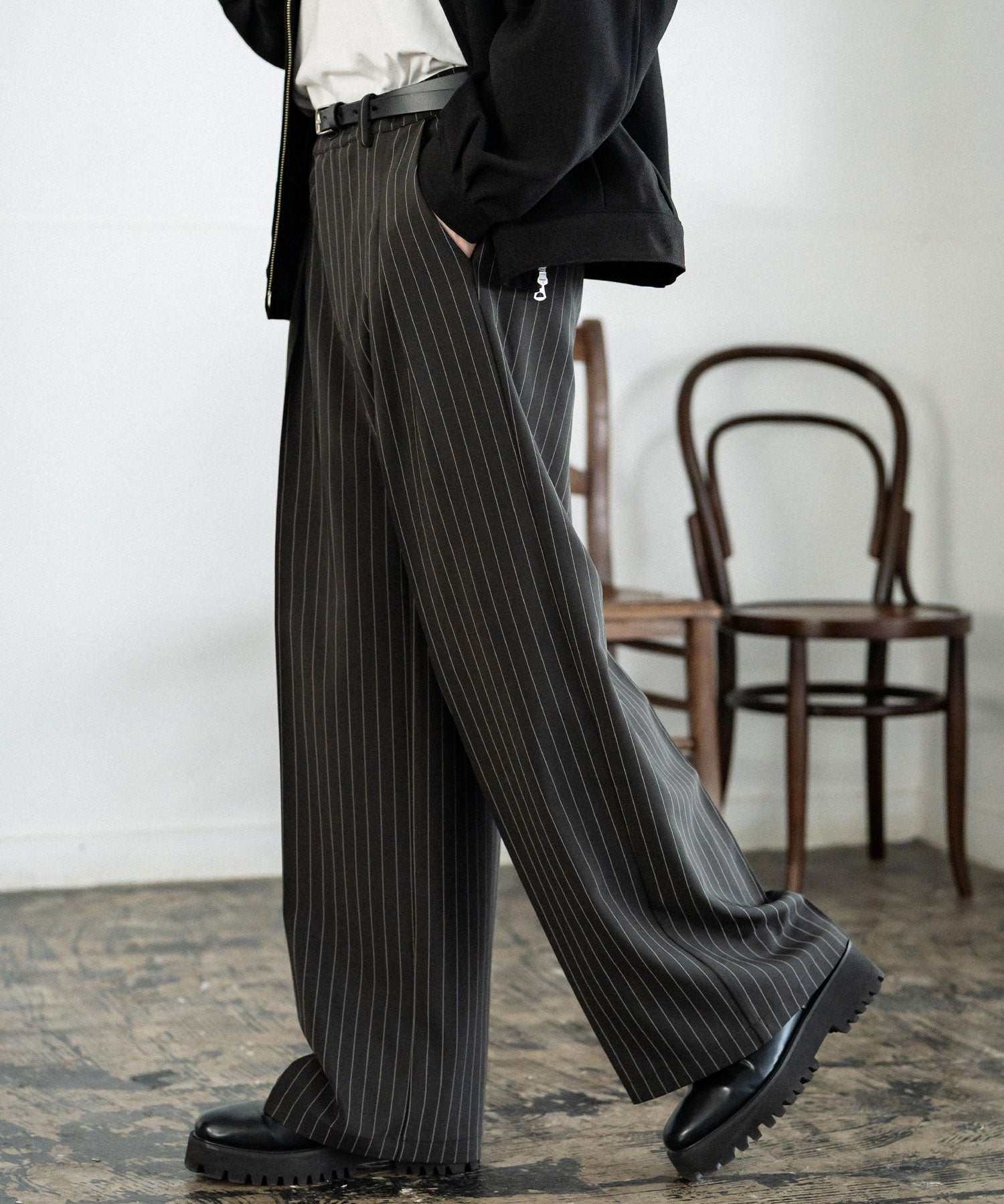 ロッキーモンロー Rocky Monroe ワイドスラックス セミワイド メンズ イージー ストレート 2タック ストレッチ センタープレス 無地 ピンストライプ リラックス ゆったり カジュアル 15248 （ブラウン） ブラウン