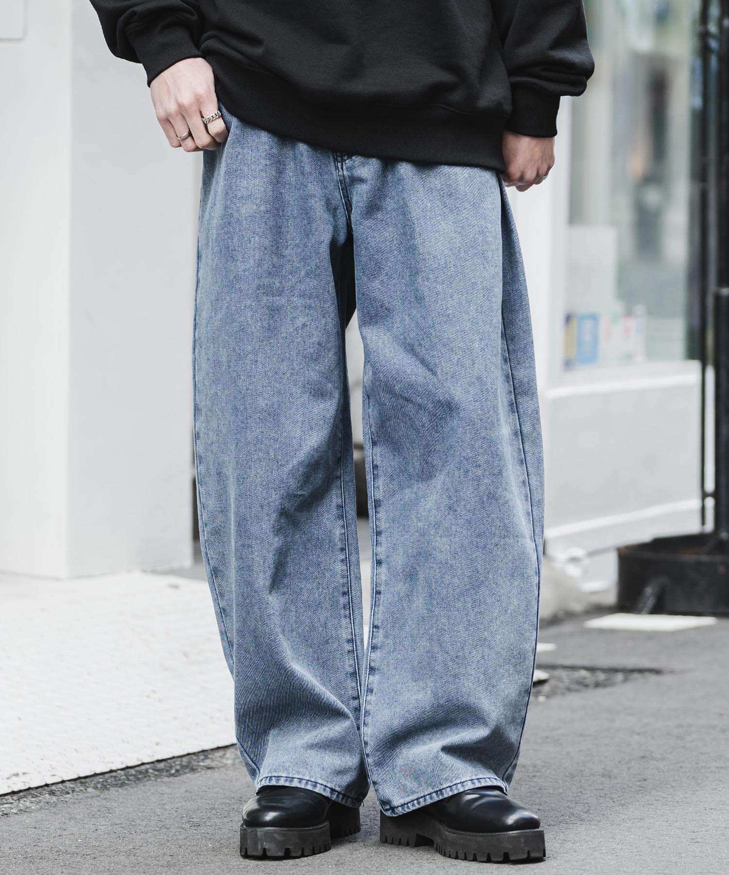 ロッキーモンロー Rocky Monroe カーブデニム バレルレッグ ワイドテーパード メンズ レディース ジーパン ジーンズ リラックス ゆったり ゆるパン ルーズ ユーズド ヒゲ加工 15377 （ブルー(ケミカル)） ブルー(ケミカル)