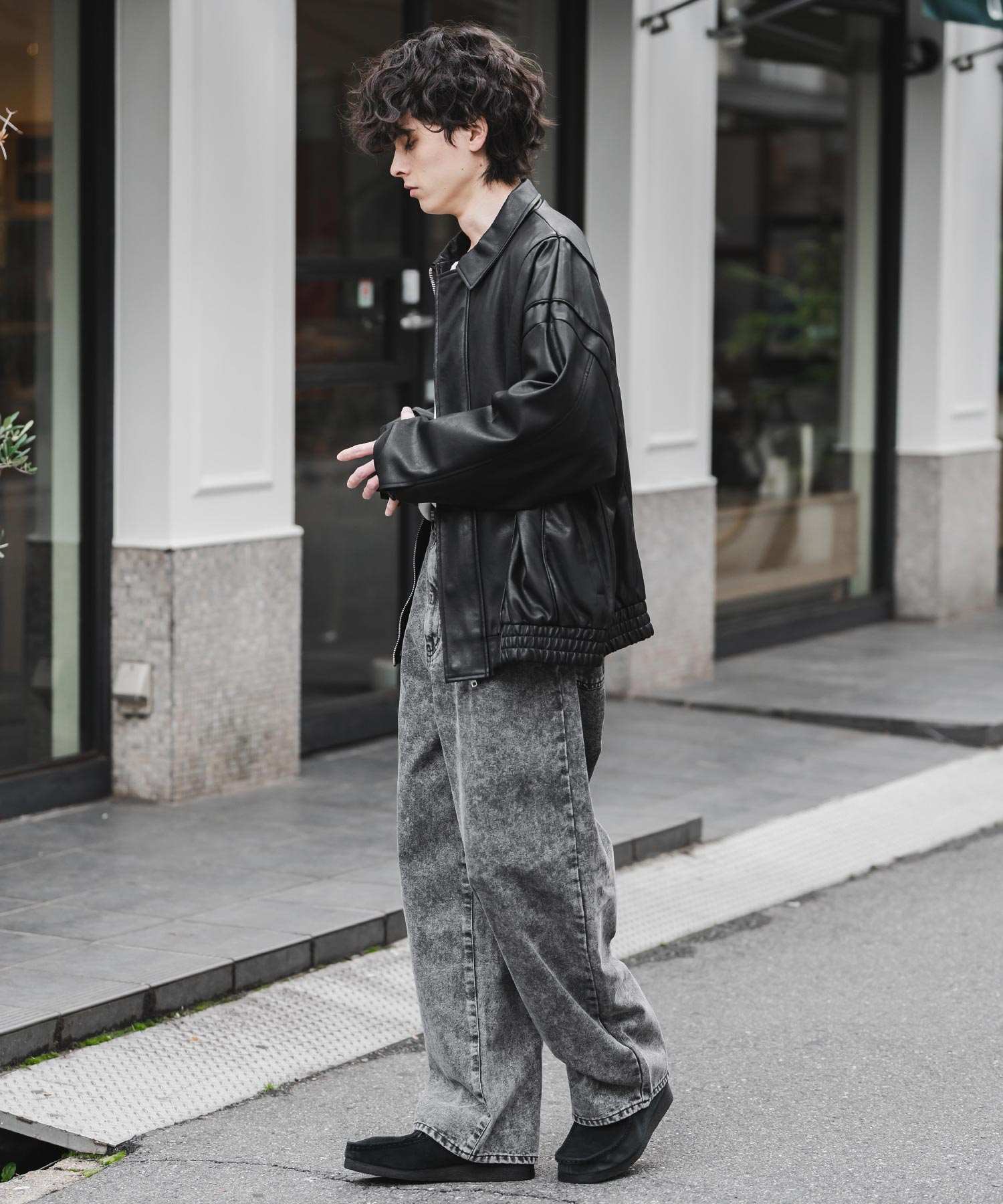 ロッキーモンロー Rocky Monroe カーブデニム バレルレッグ ワイドテーパード メンズ レディース ジーパン ジーンズ リラックス ゆったり ゆるパン ルーズ ユーズド ヒゲ加工 15377 （ブルー(ケミカル)） ブルー(ケミカル)