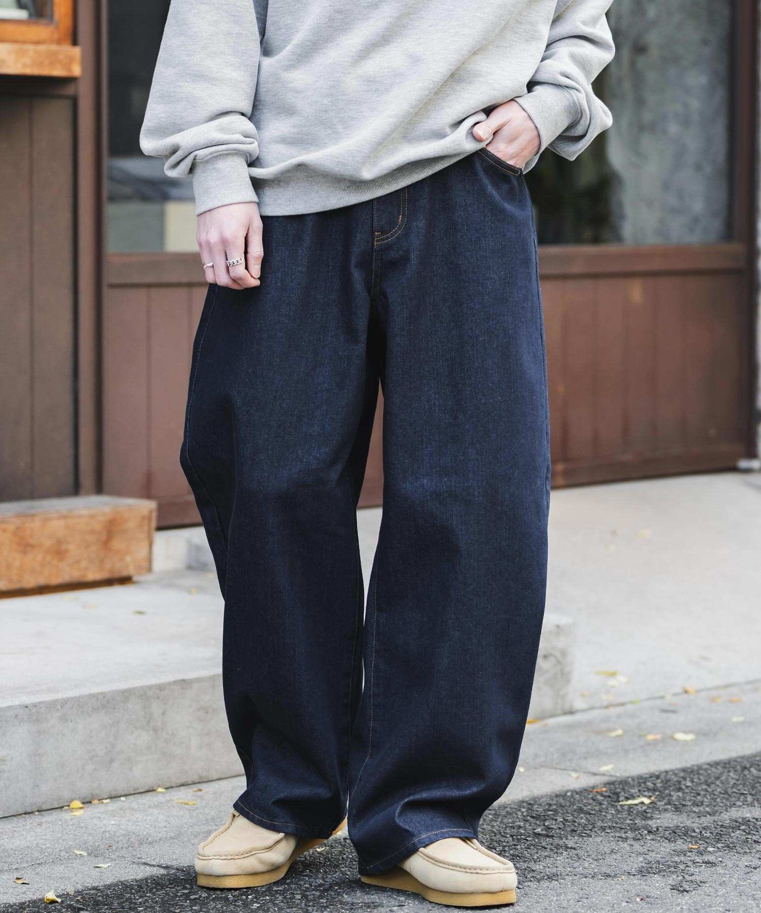 ロッキーモンロー Rocky Monroe カーブデニム バレルレッグ ワイドテーパード メンズ レディース ジーパン ジーンズ リラックス ゆったり ゆるパン ルーズ ユーズド ヒゲ加工 15377 （ブルー(ケミカル)） ブルー(ケミカル)