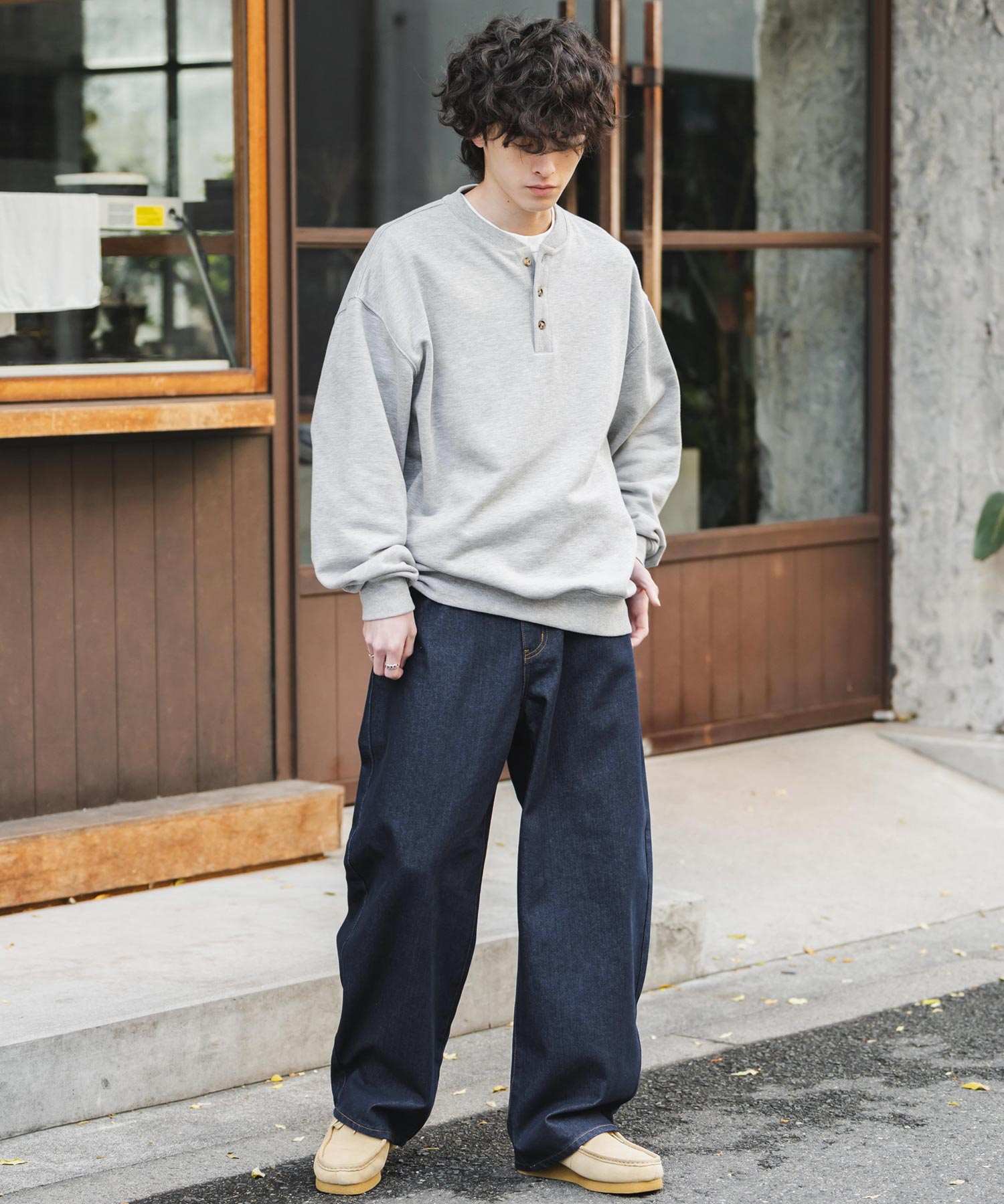 ロッキーモンロー Rocky Monroe カーブデニム バレルレッグ ワイドテーパード メンズ レディース ジーパン ジーンズ リラックス ゆったり ゆるパン ルーズ ユーズド ヒゲ加工 15377 （ブルー(ケミカル)） ブルー(ケミカル)